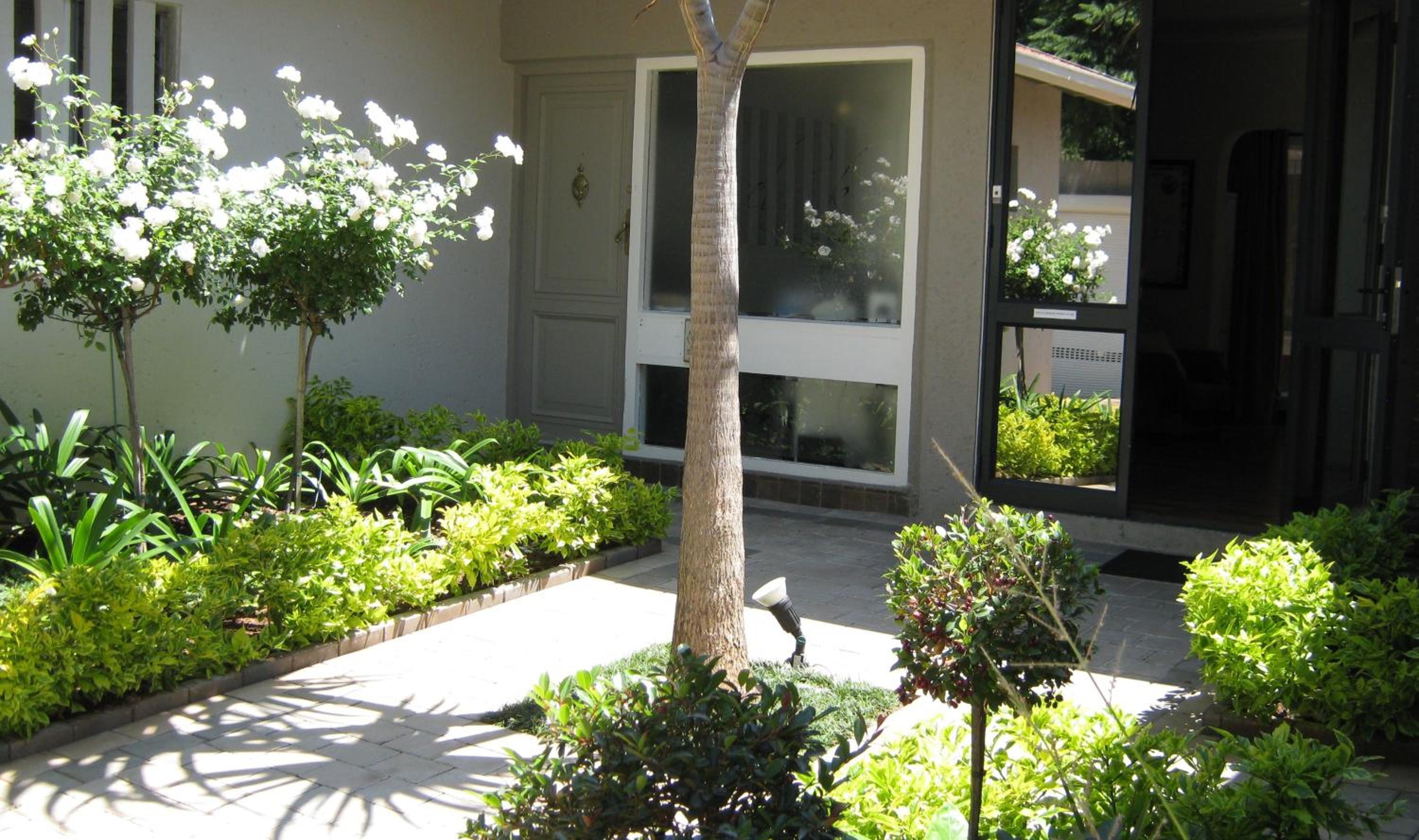 Rosebank Lodge Guesthouse by Claires