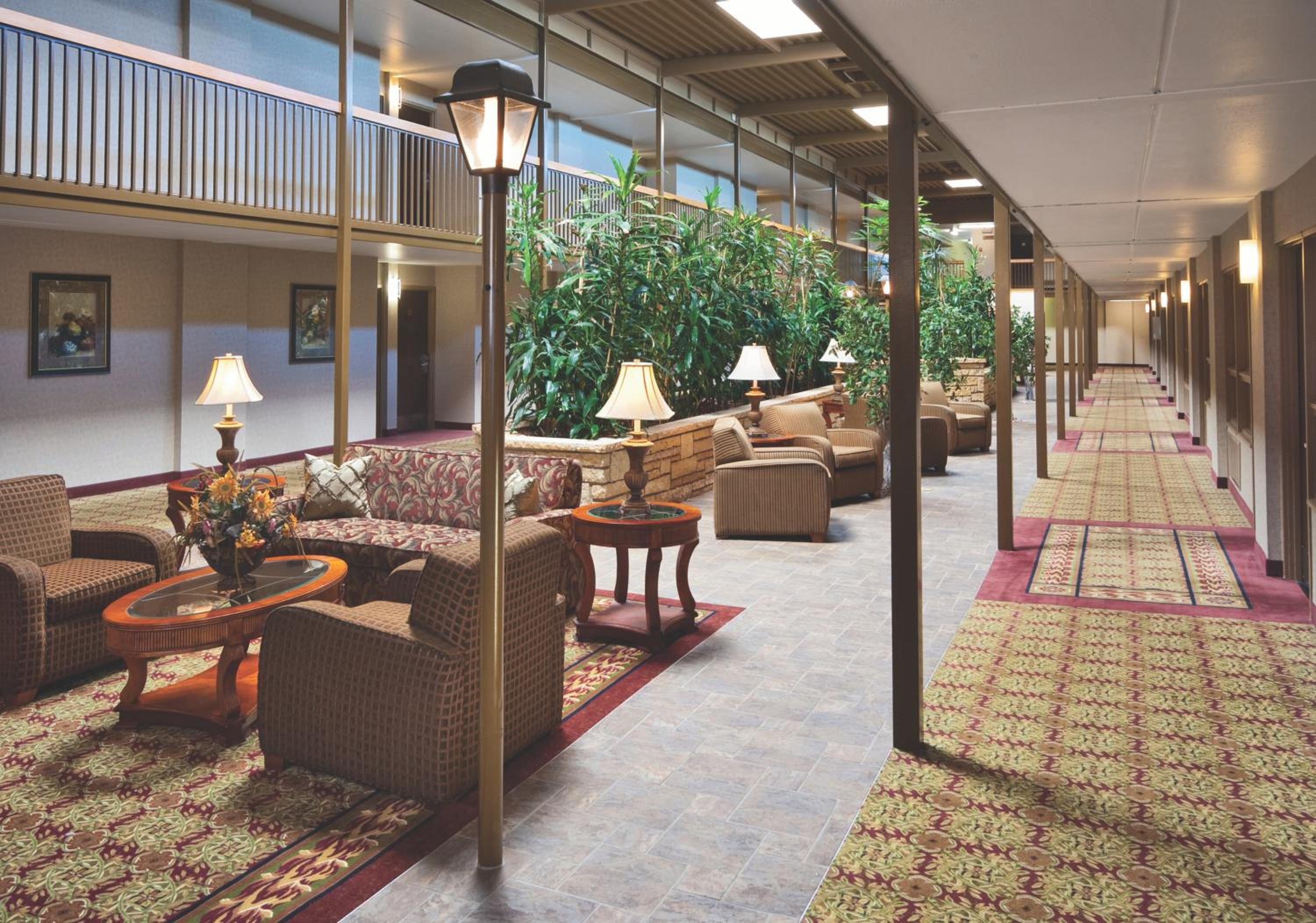Watertown Vacations - Ramkota Hotel Watertown - Property Image 11