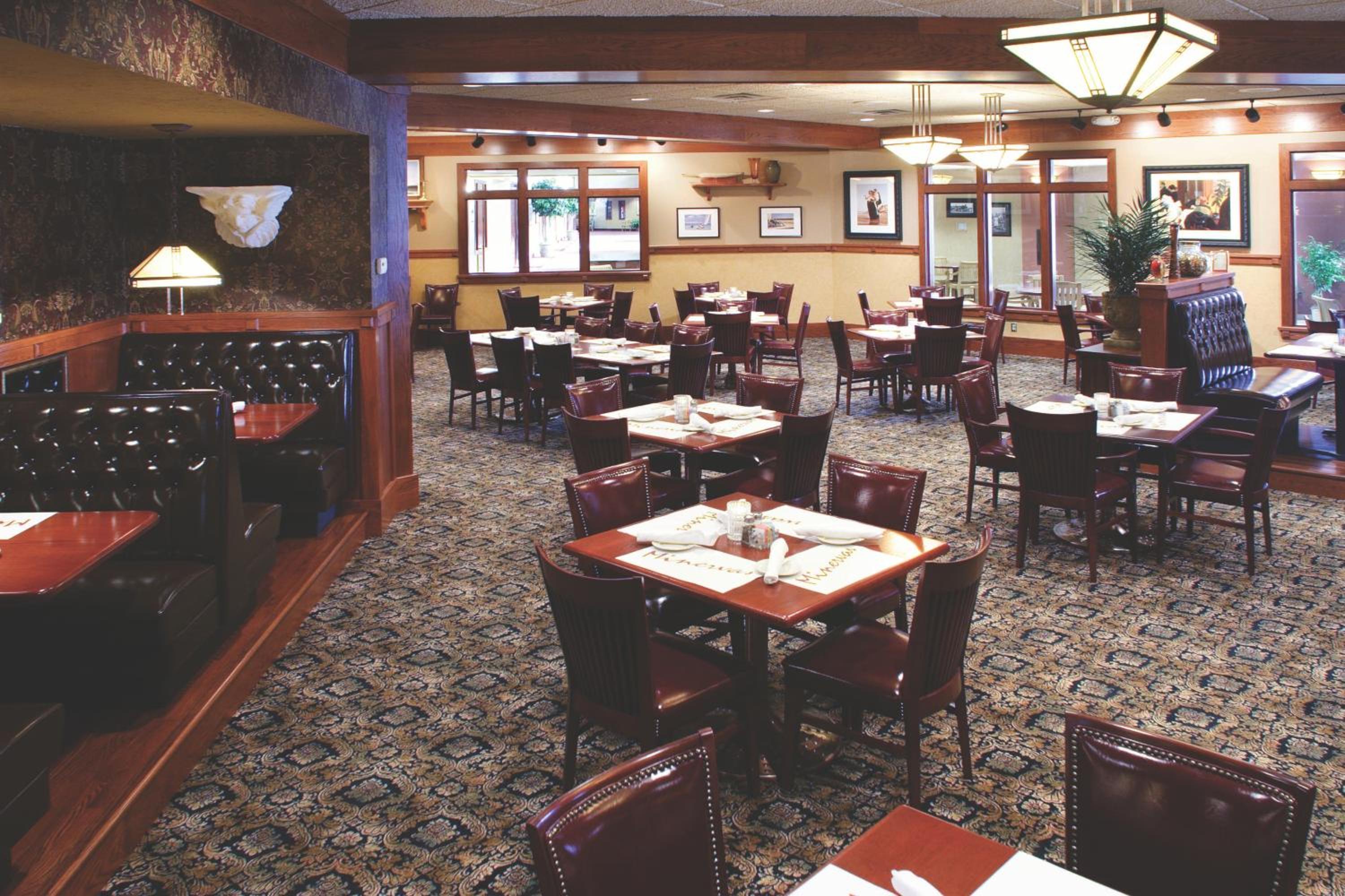 Watertown Vacations - Ramkota Hotel Watertown - Property Image 5