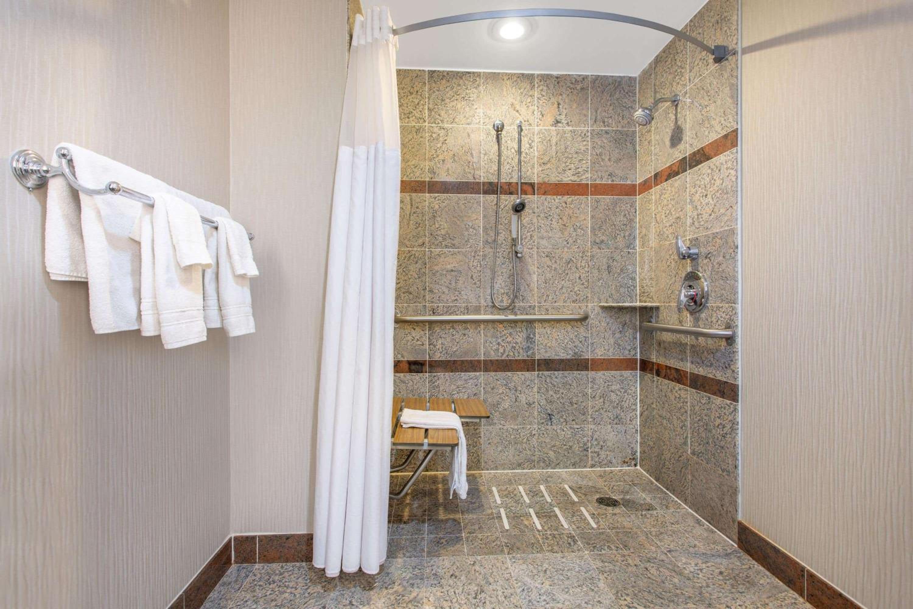 Days Inn by Wyndham Lanham Washington DC - Property Image 16