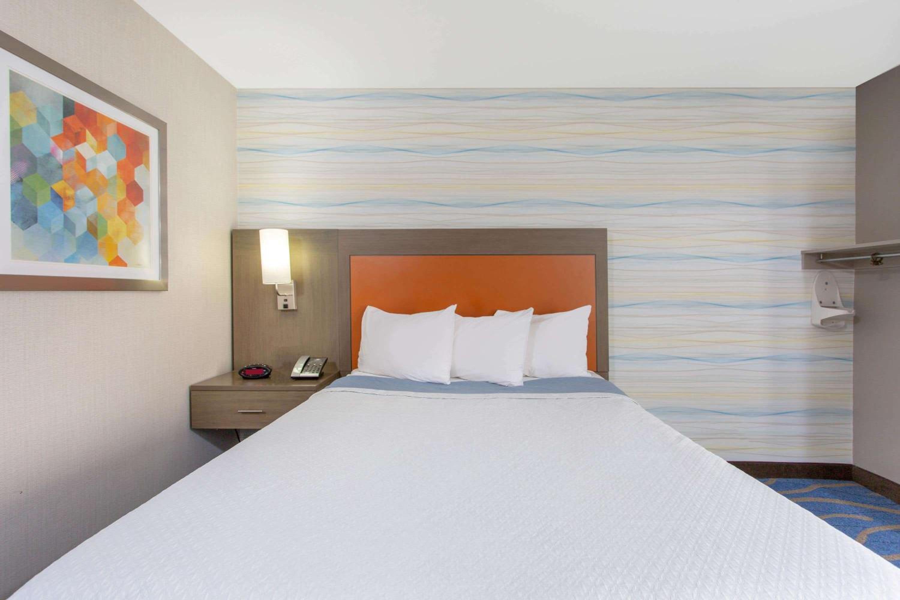 Days Inn by Wyndham Lanham Washington DC - Property Image 24