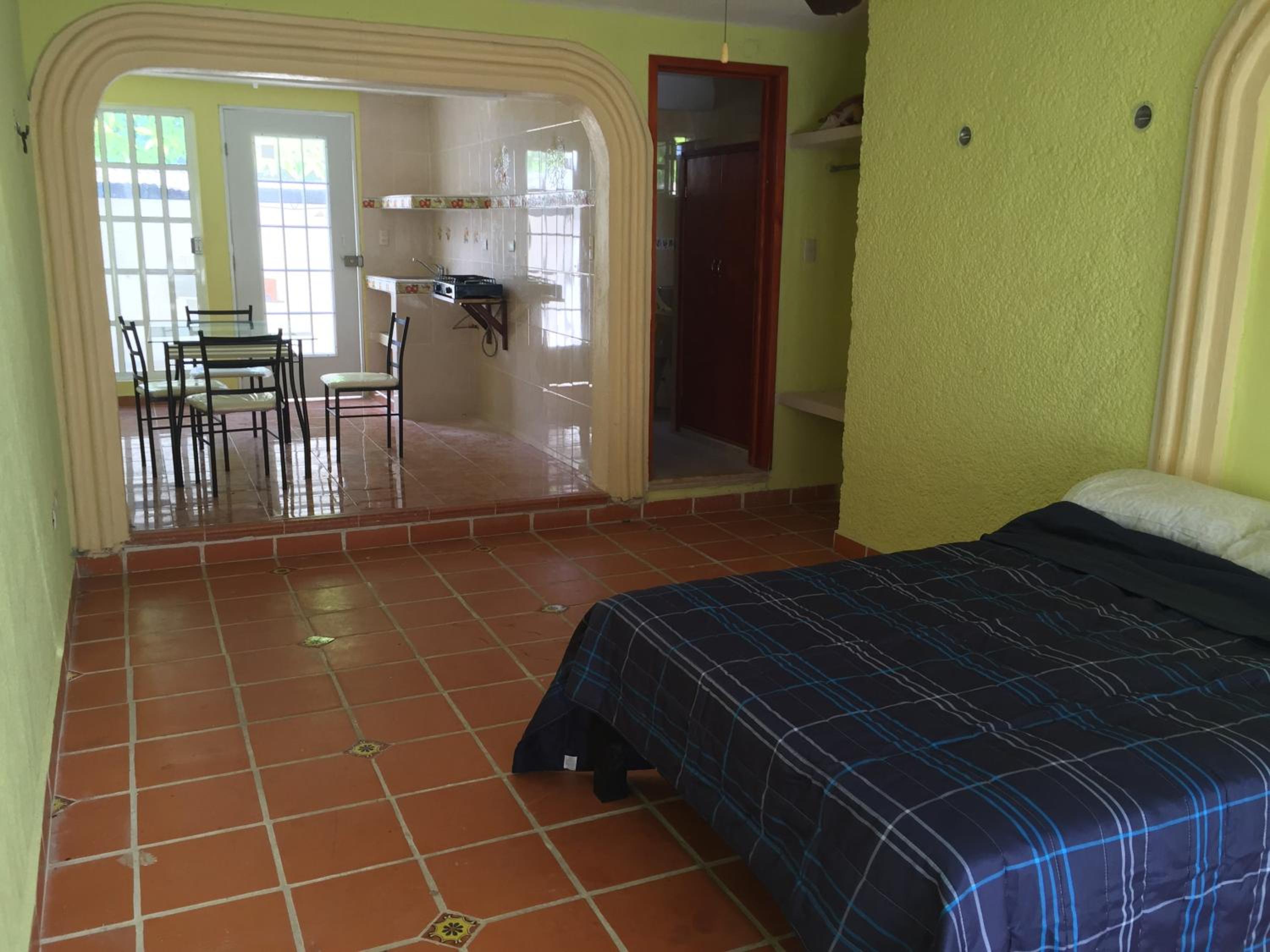 Photo 10