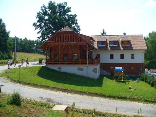 Photo 14