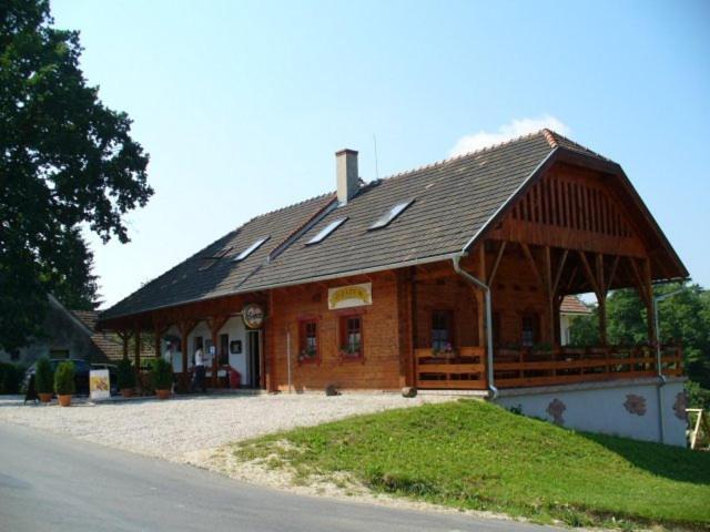 Photo 15