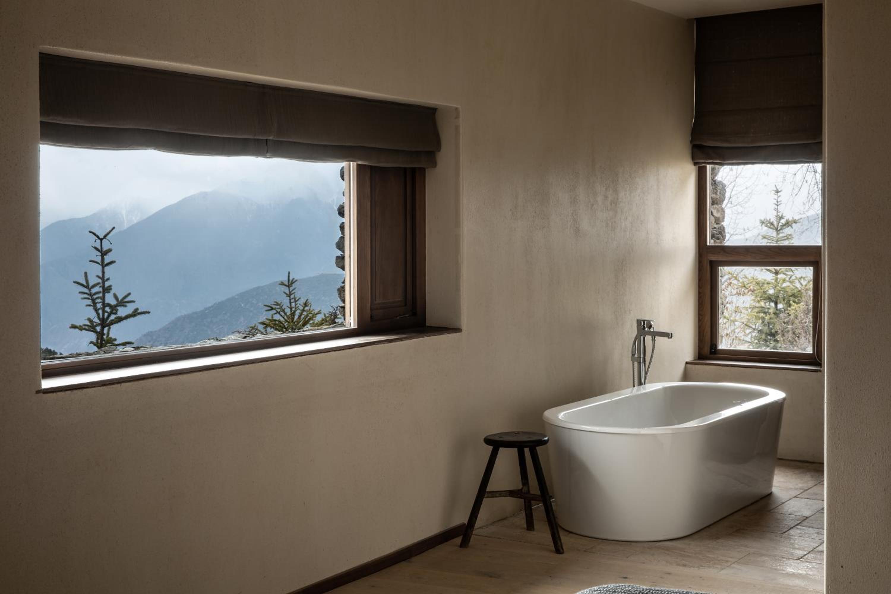 Sunyata Hotel. Deqin Meili