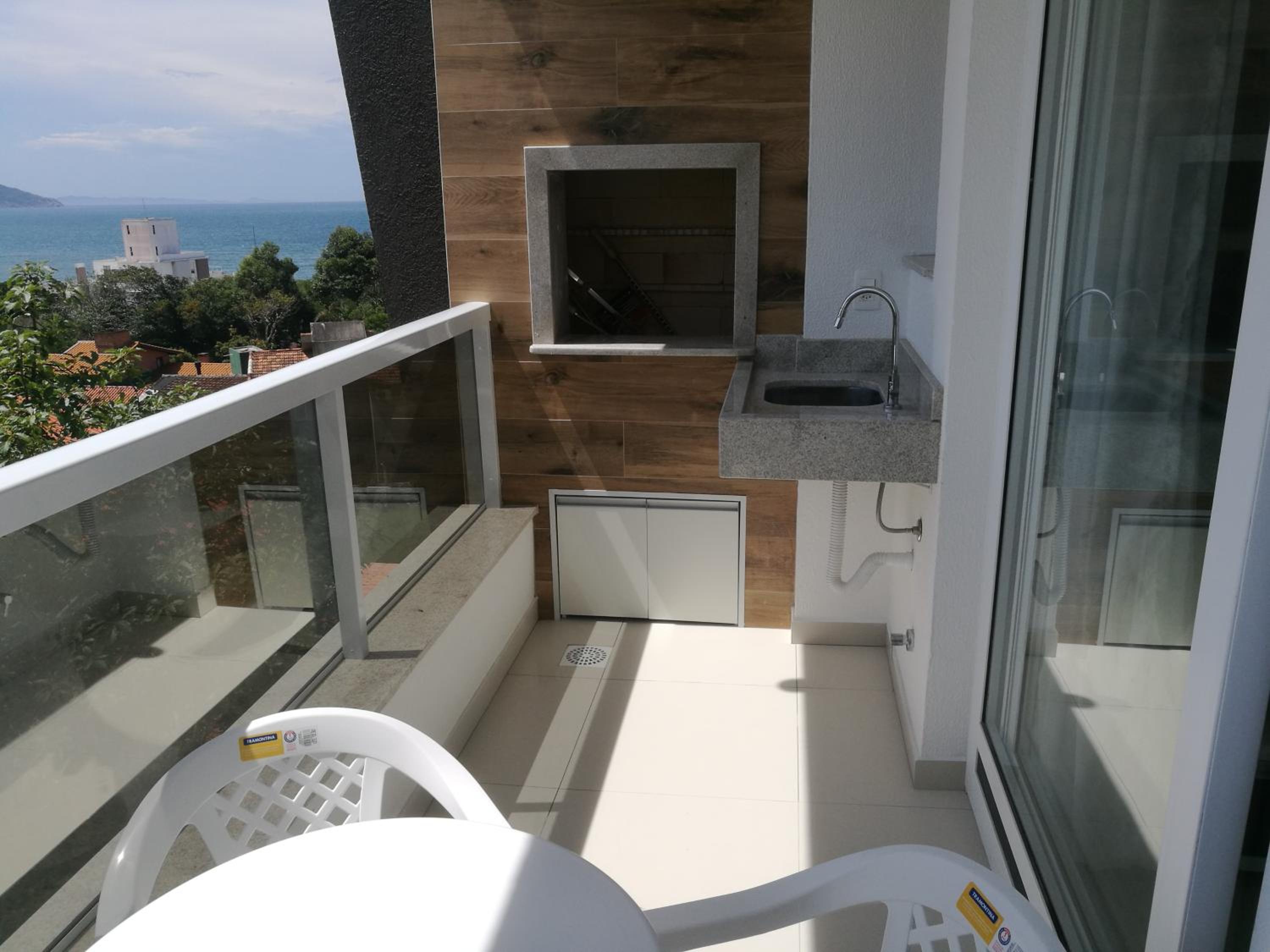 EA - Apto com vista do mar na Praia dos Ingleses, Florianópolis, SC