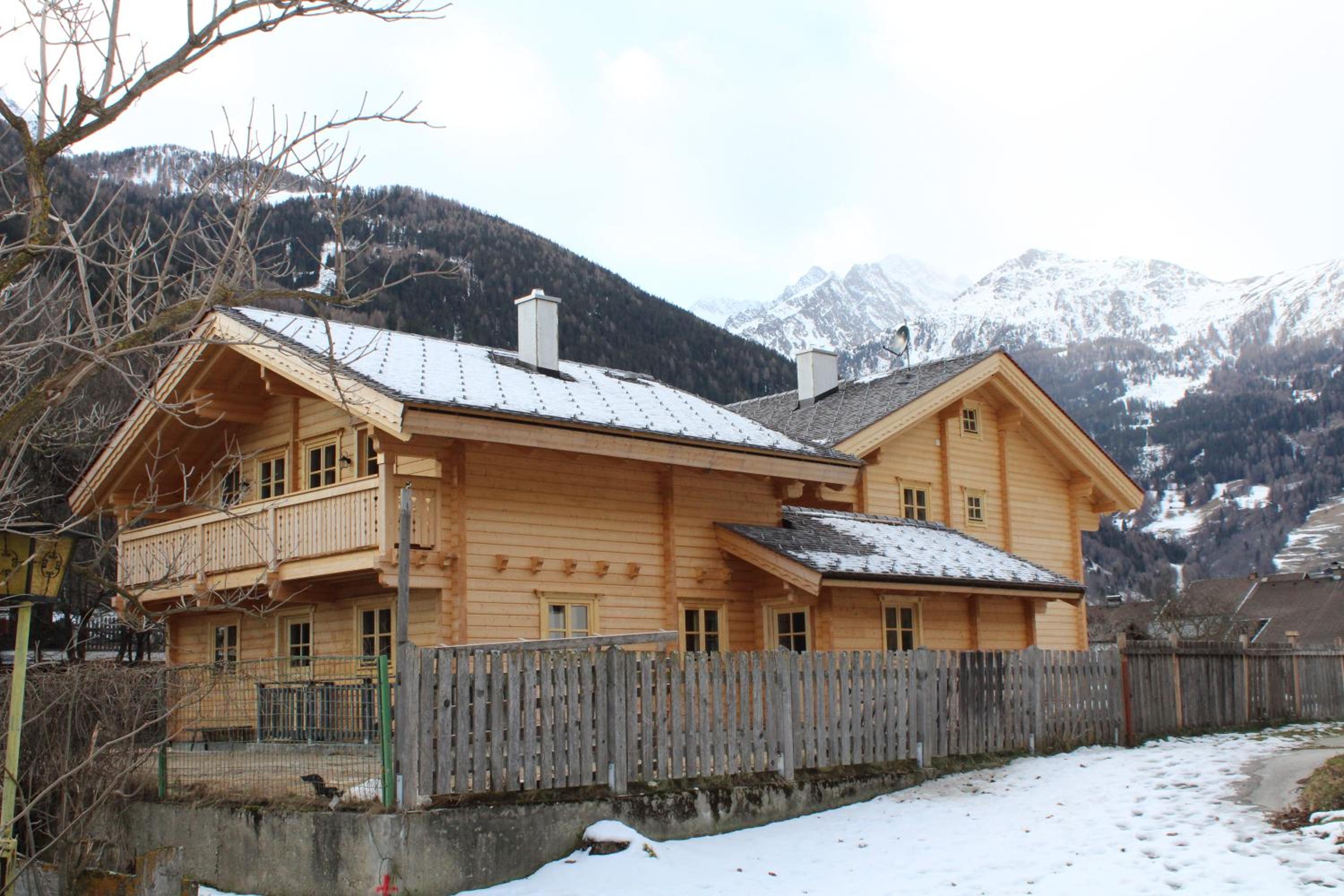 Schlosswirt Chalets & Apartments