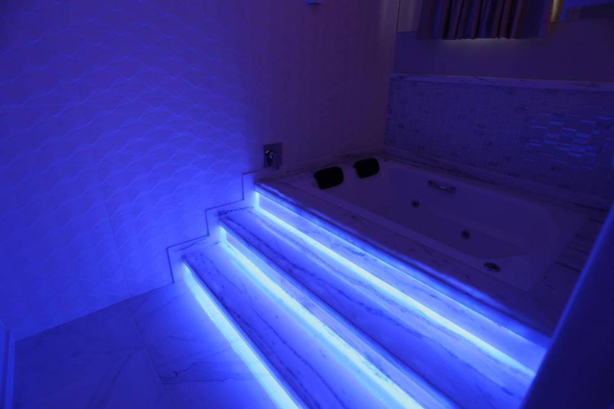 Jacuzzi