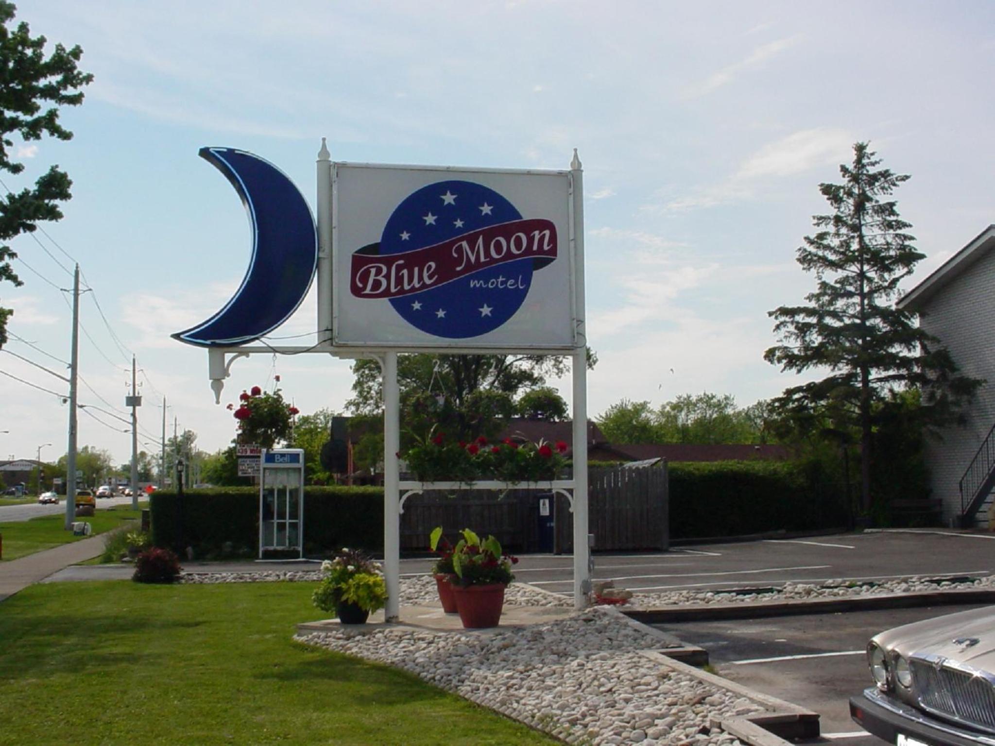 Blue Moon Motel