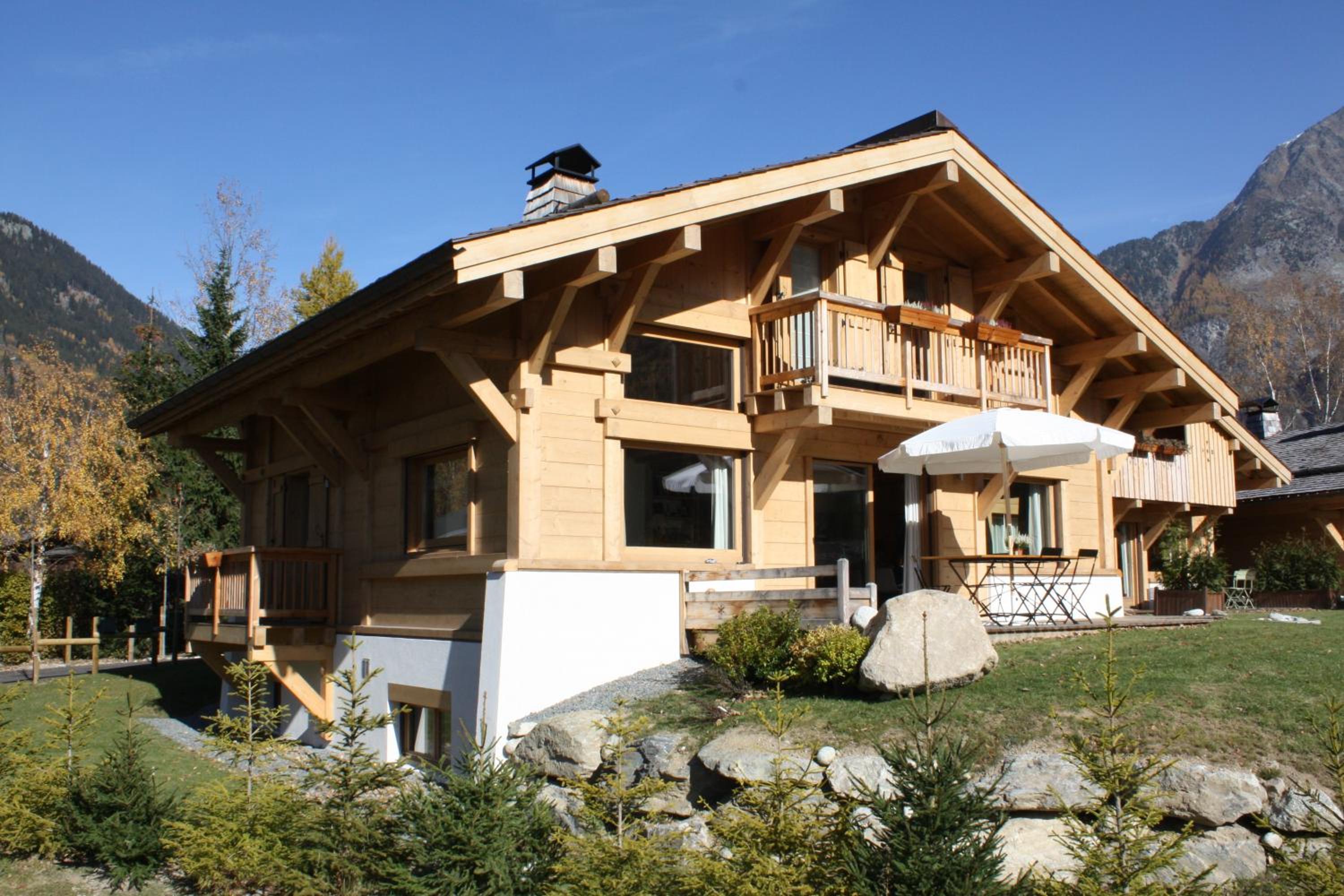 Les Chalets des Liarets view 4