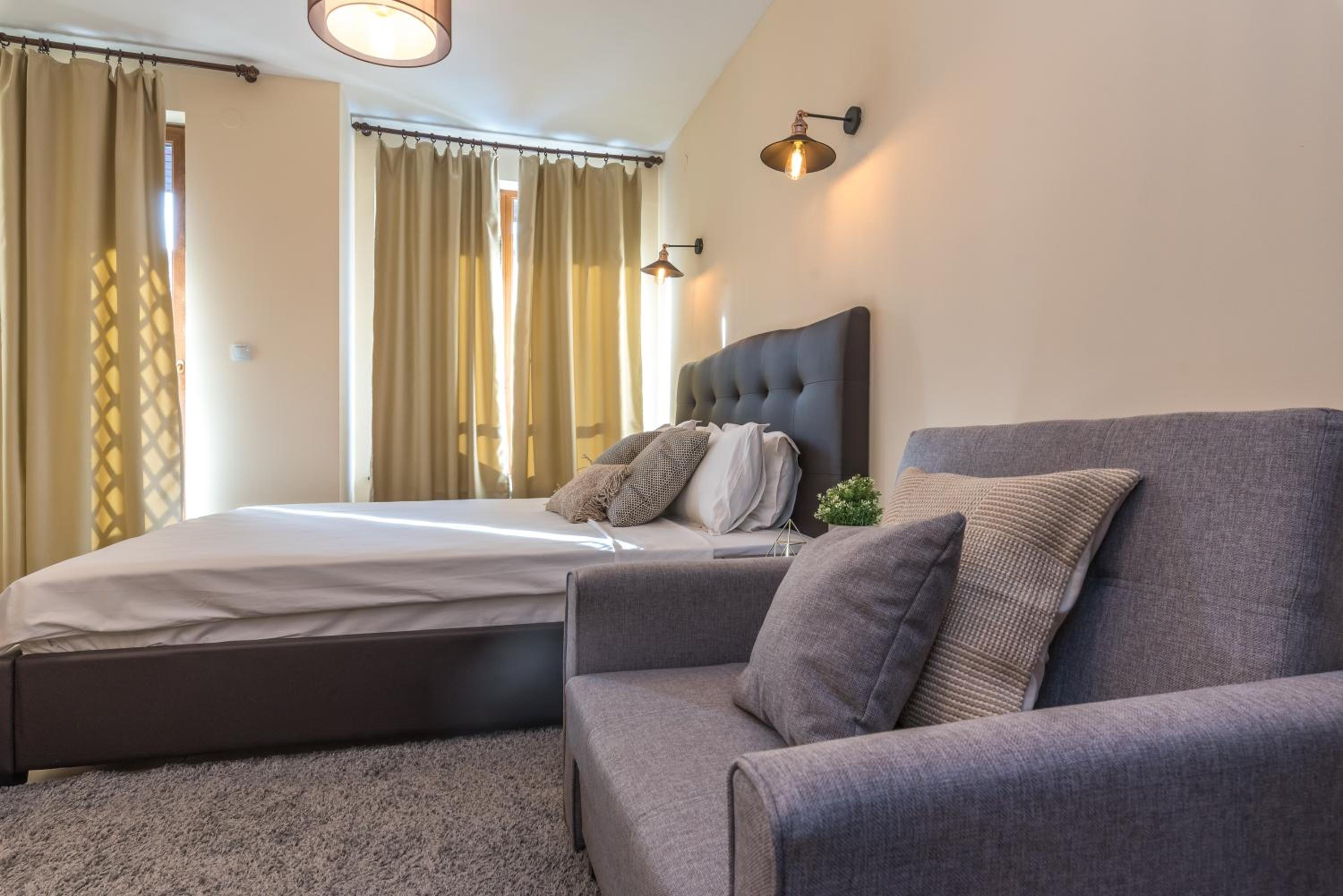 β
Stylish & Cozy Studios in Valentina Heights Boutique Hotel β