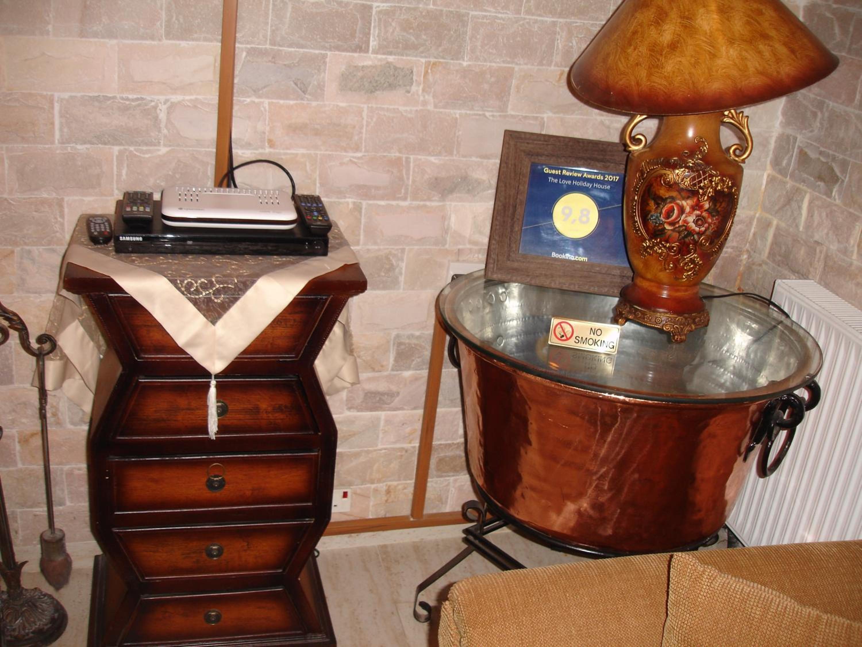 The Love Holiday House