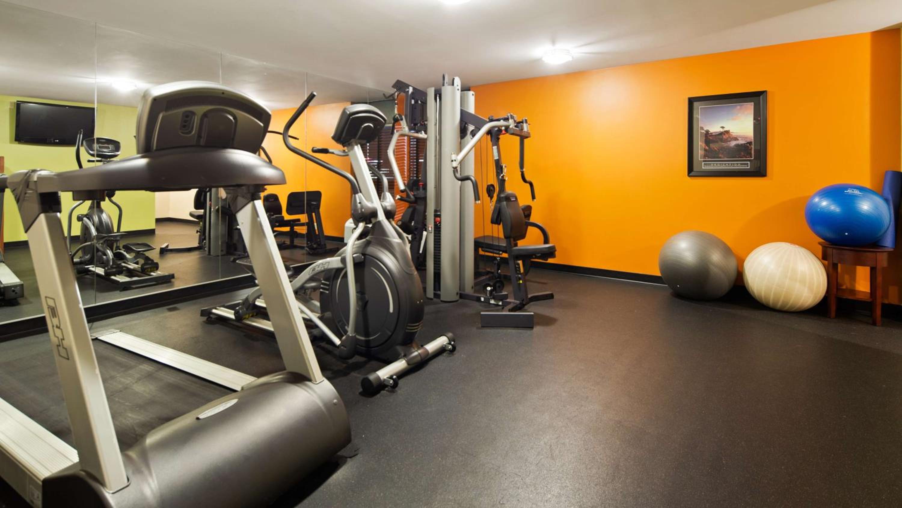 New York City Vacations - Best Western Plus York Hotel and Conference Center - Property Image 3