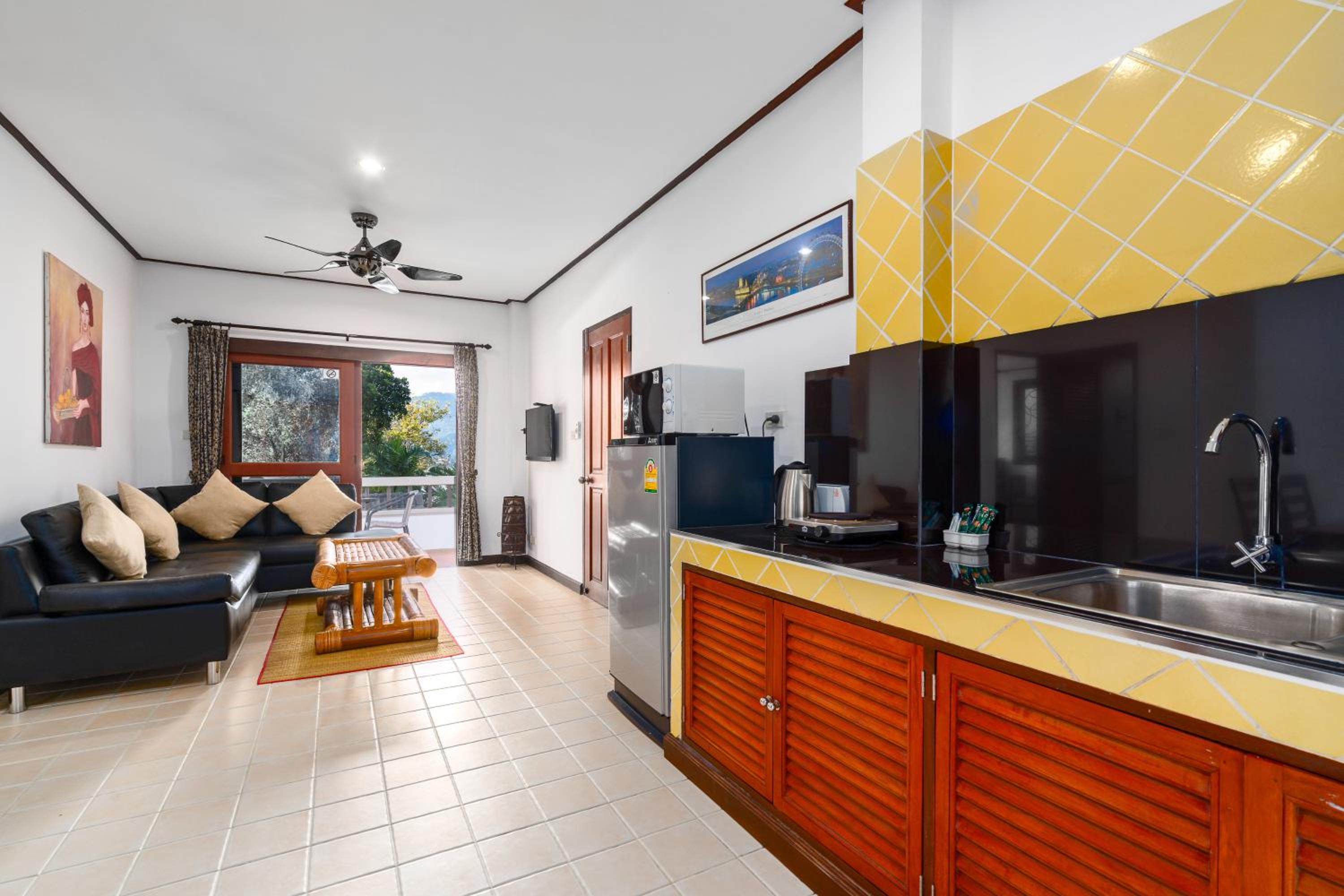 Chaweng Lakeview Residence