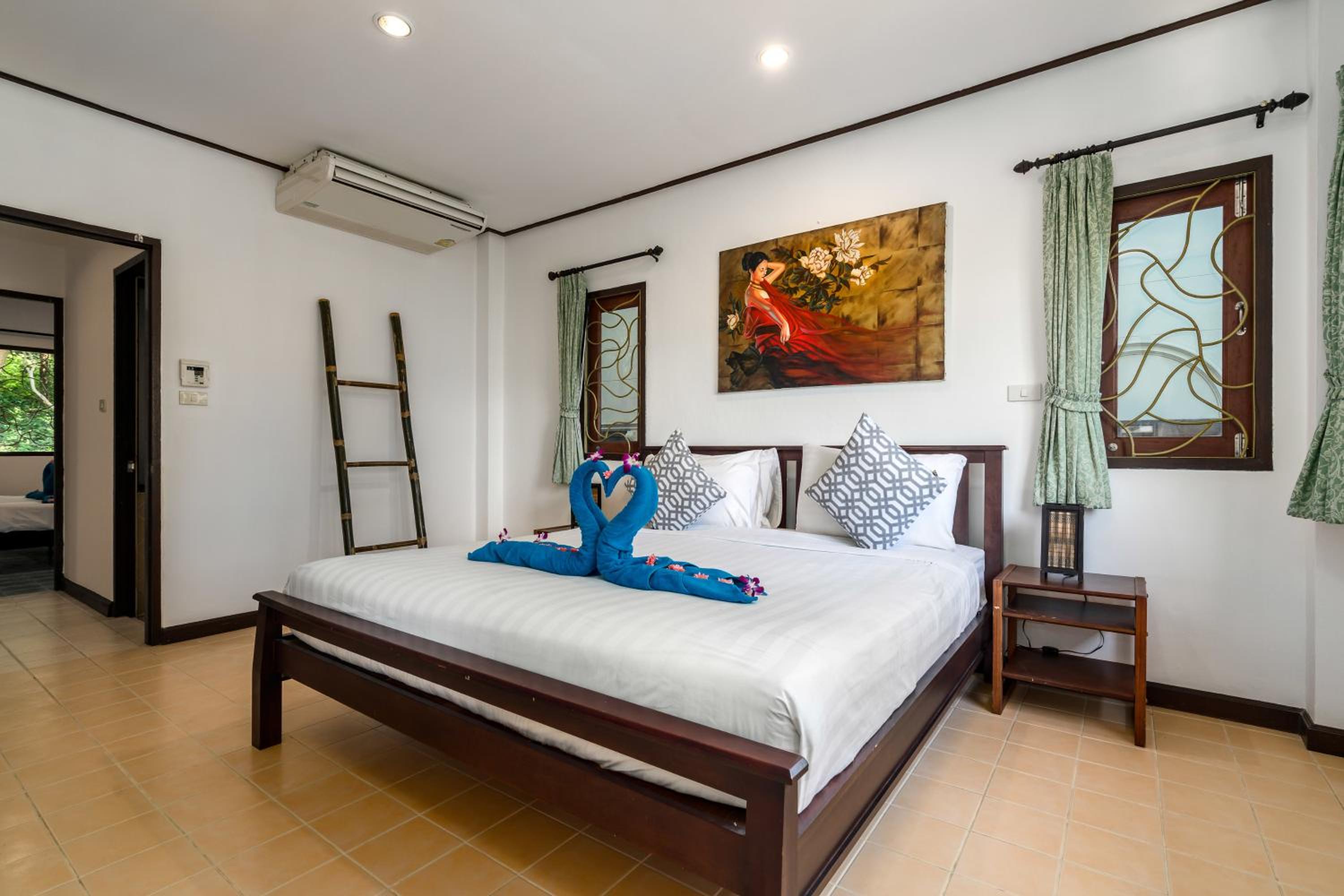 Chaweng Lakeview Residence
