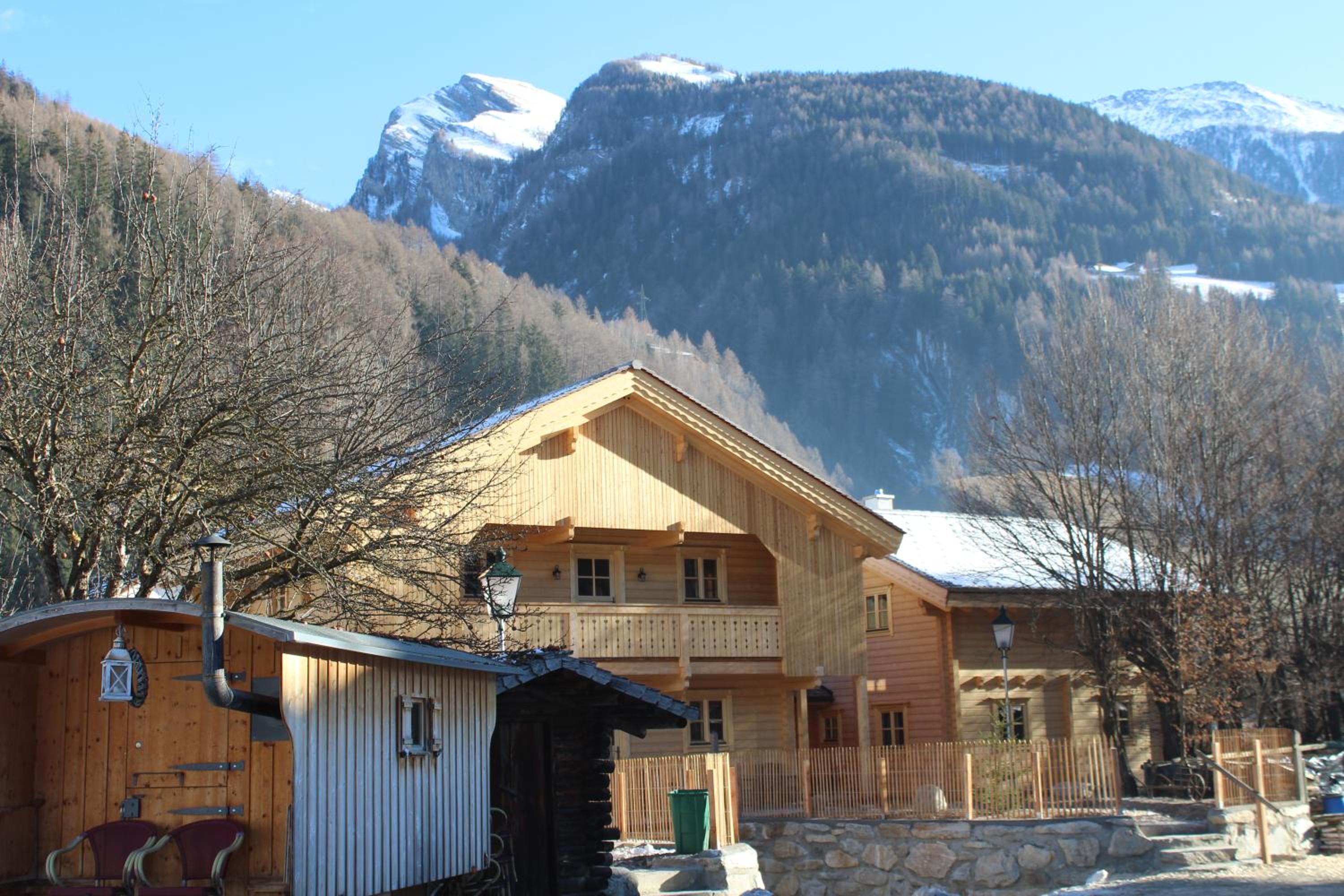 Schlosswirt Chalets & Apartments
