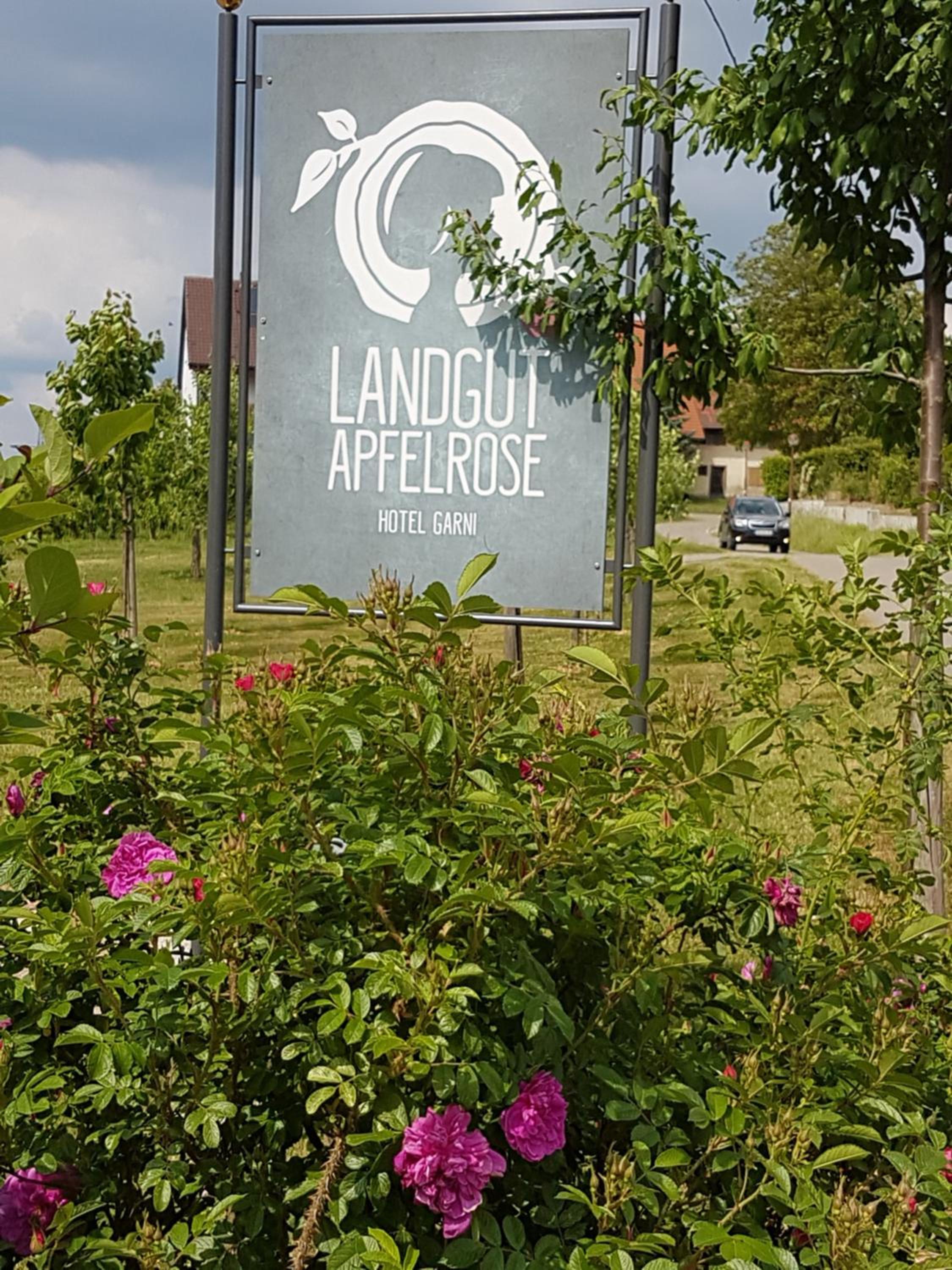 Landgut Apfelrose