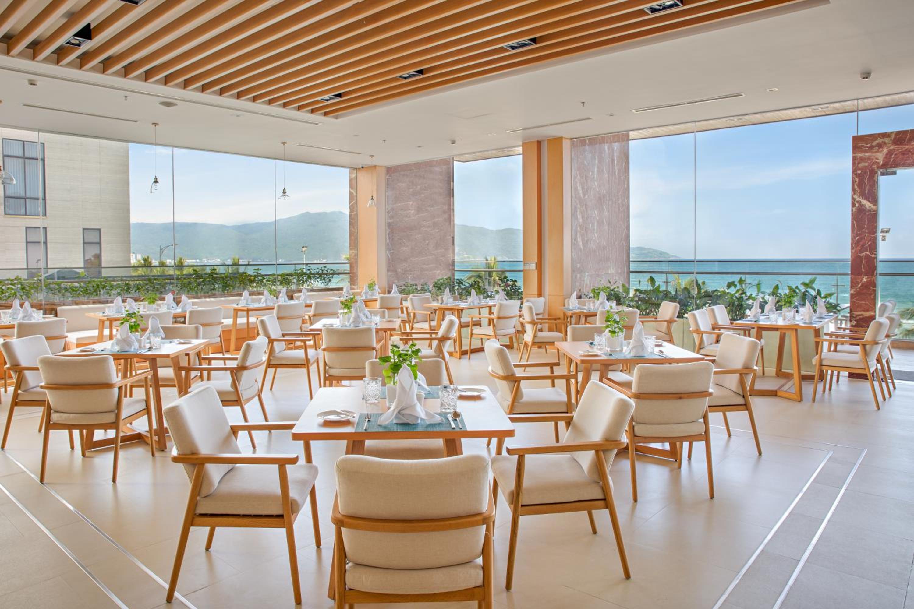 TMS Hotel Da Nang Beach 3