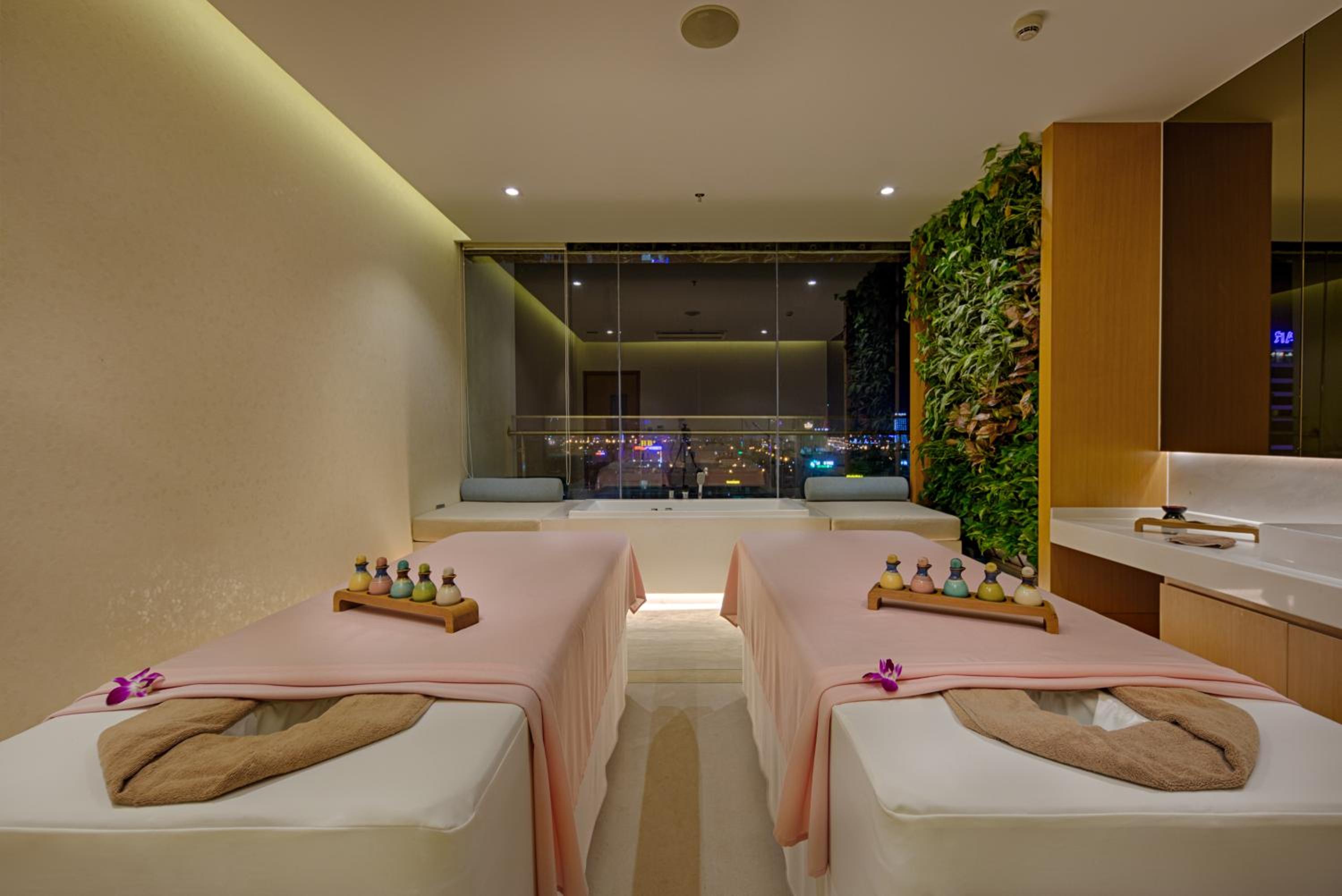 TMS Hotel Da Nang Beach 10