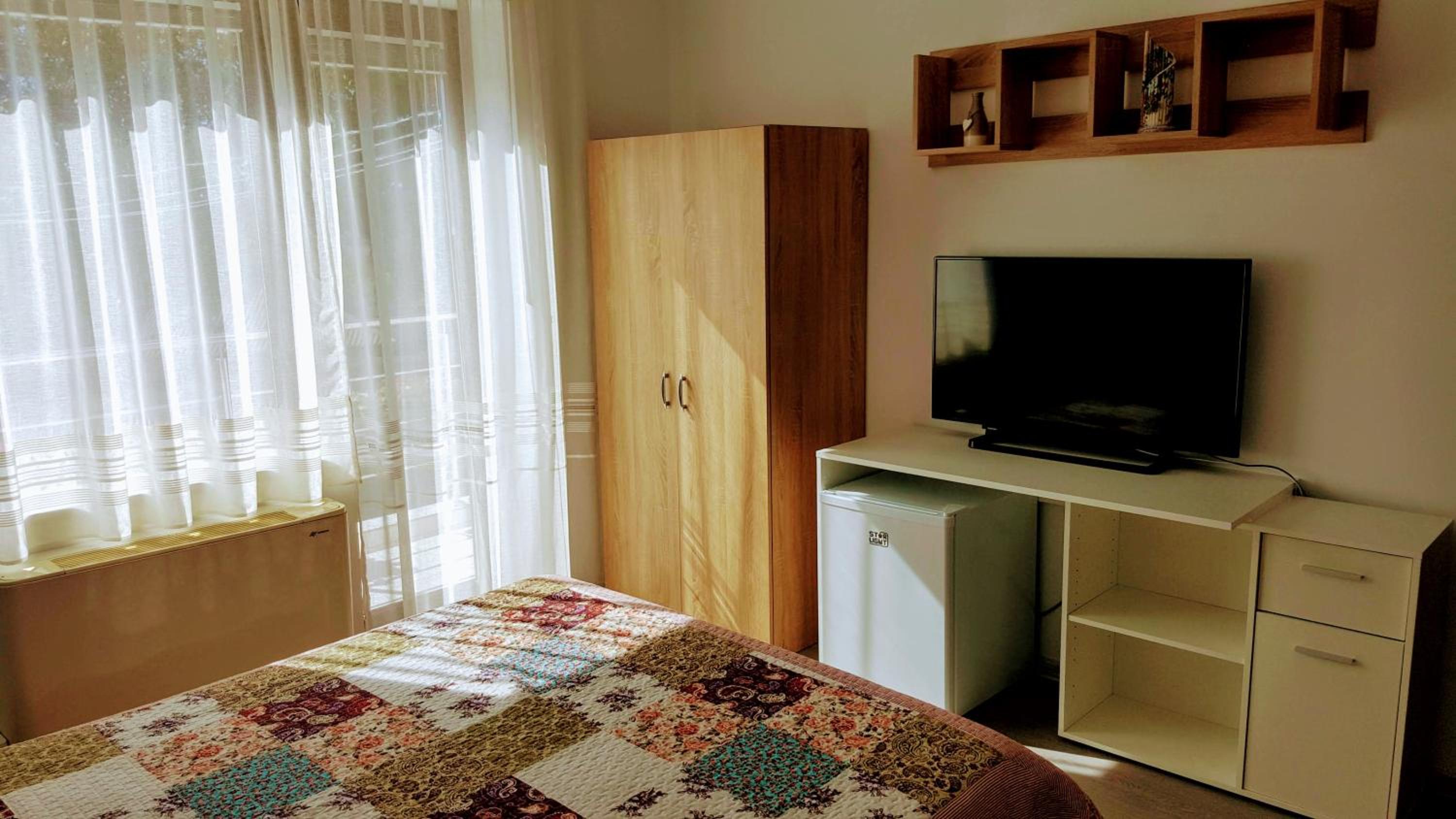 Photo 11