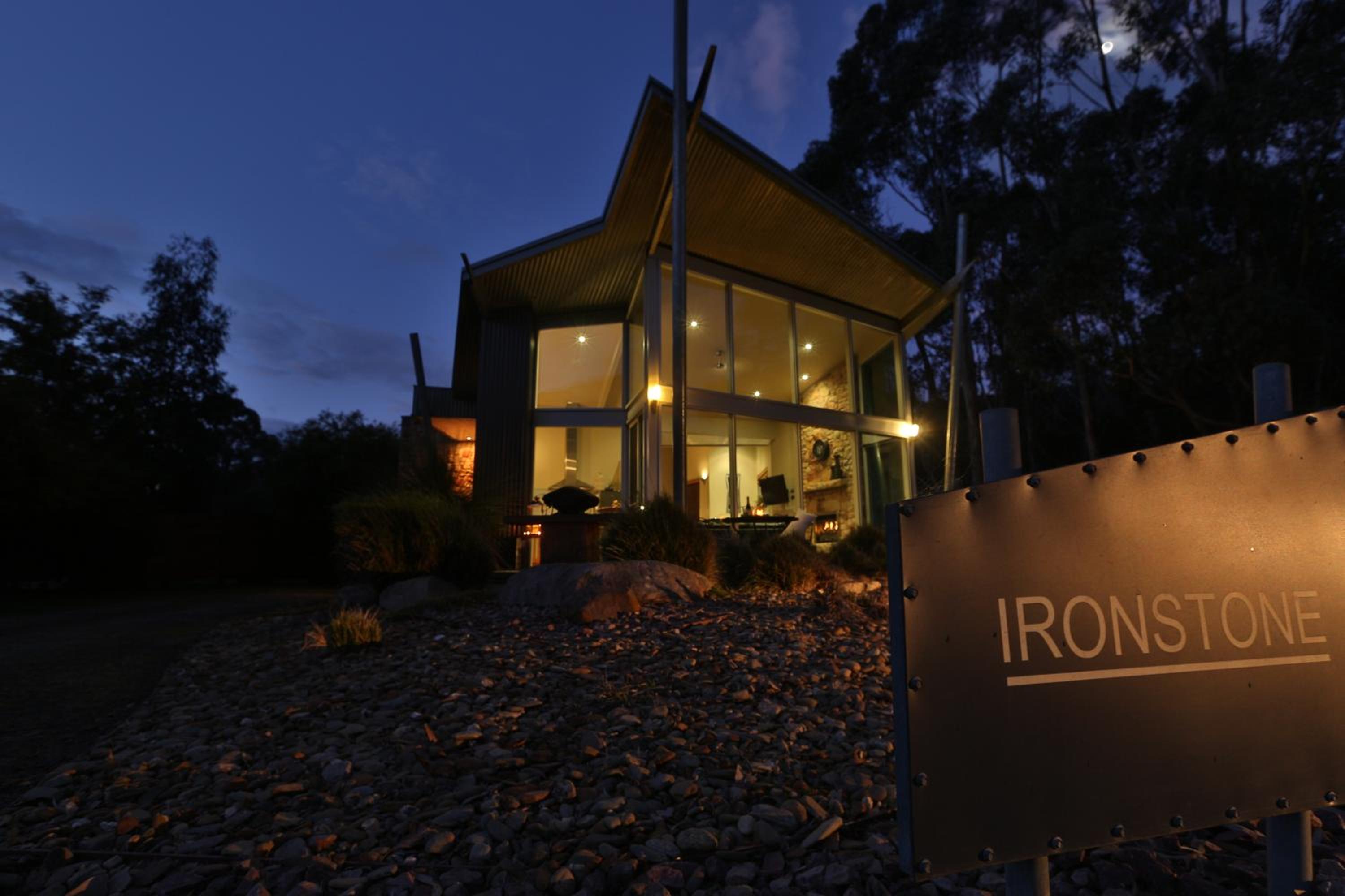 Ironstone Romantic Couples Retreat