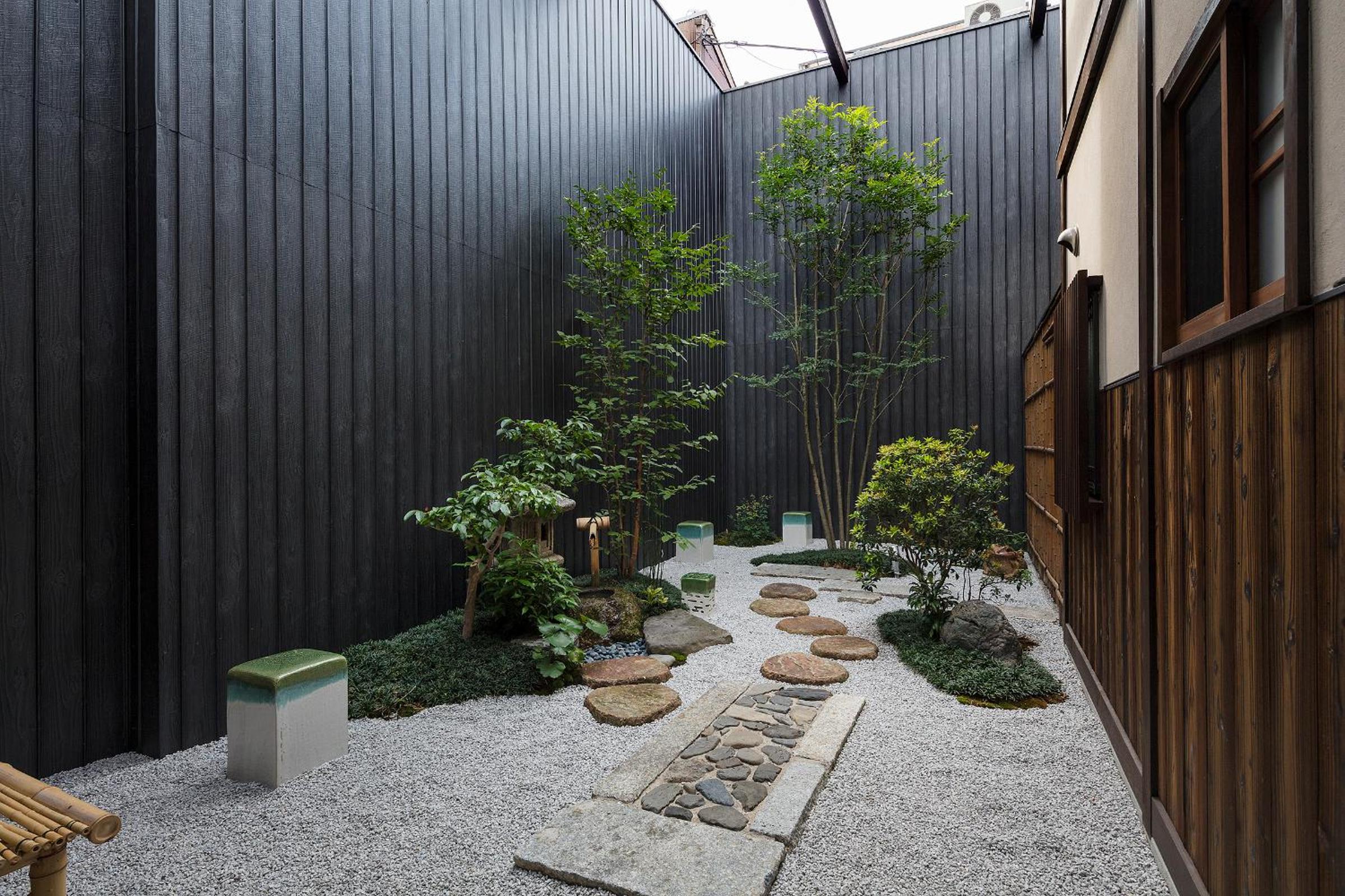 Garaku an Machiya House view 2