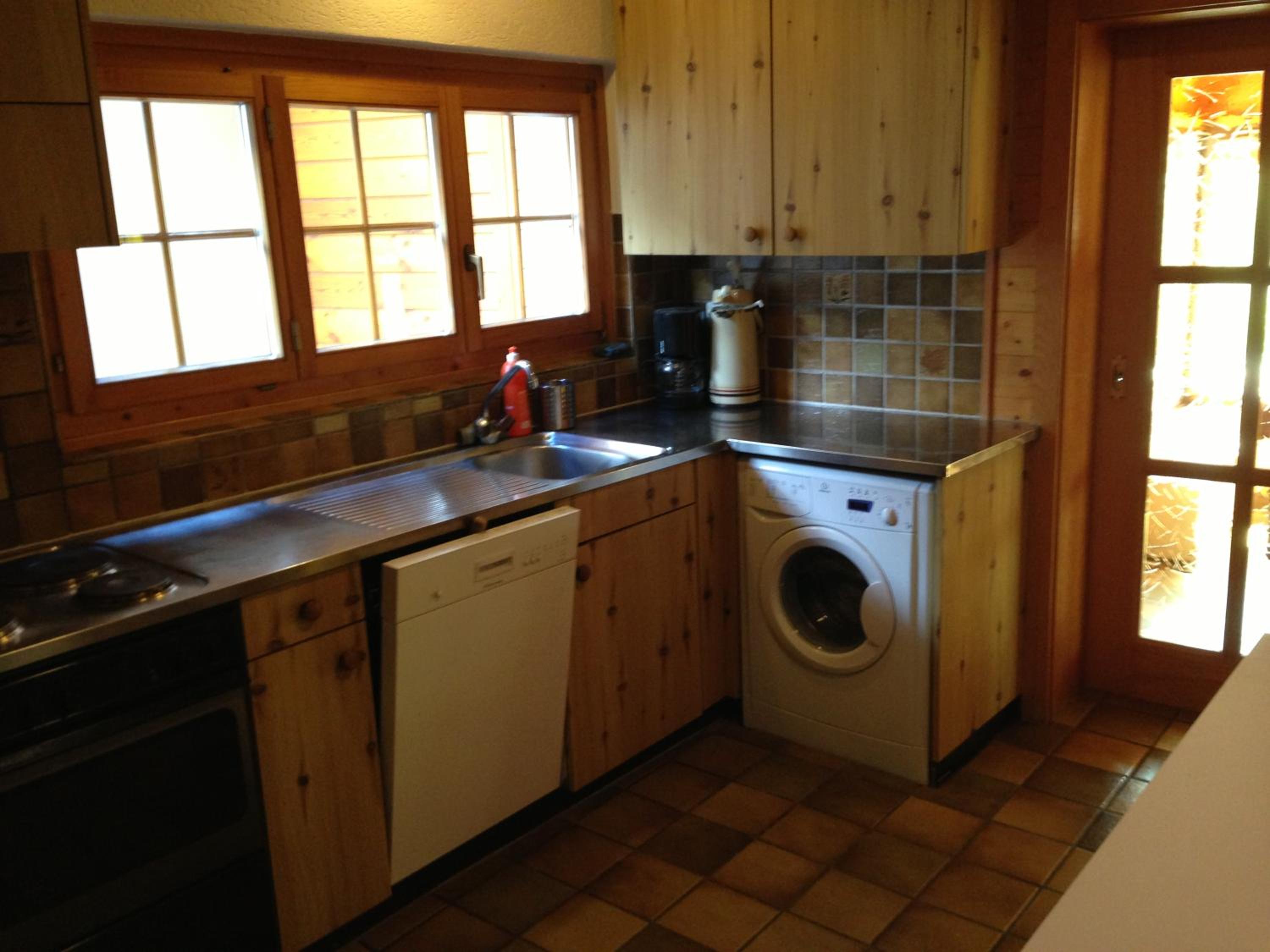 Photo 8
