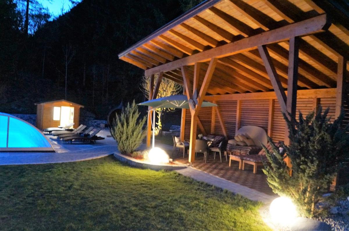 Gästehaus Almrausch, Ferienanlage mit Pool