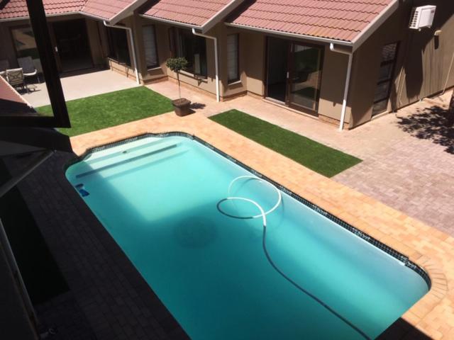 21 on Klein Karoo