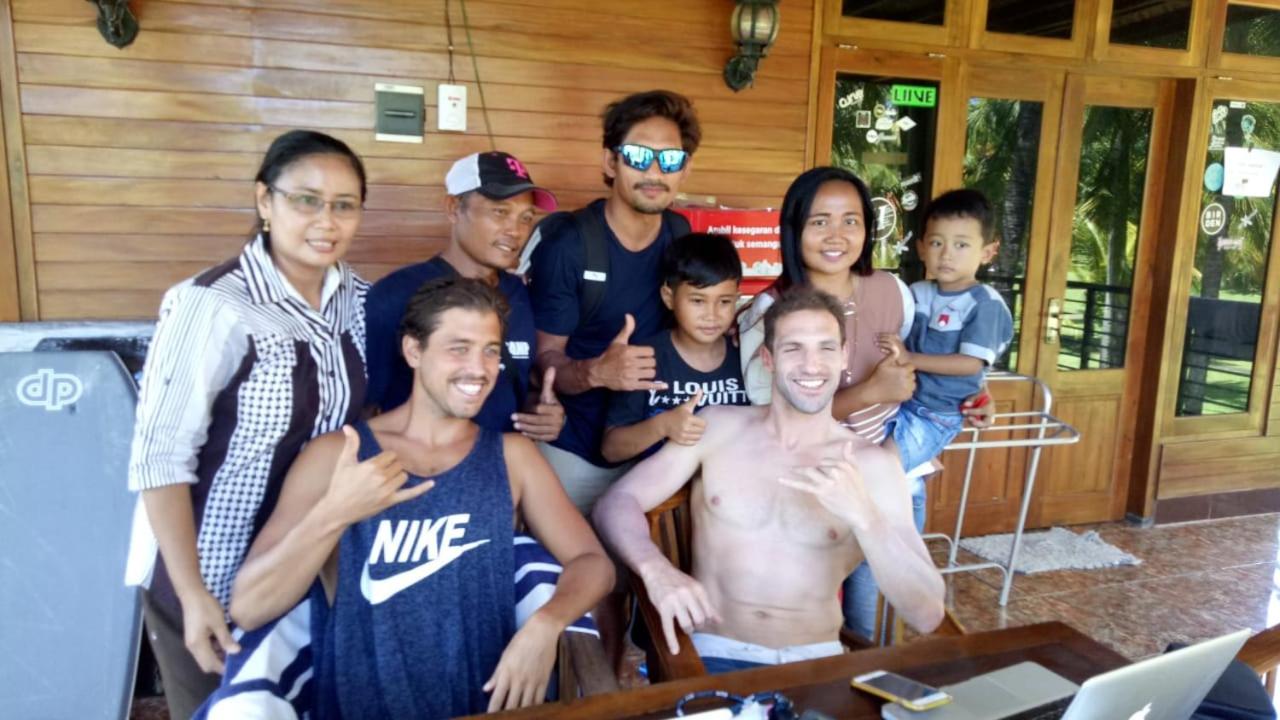 Arrys Watukarung Surfcamp