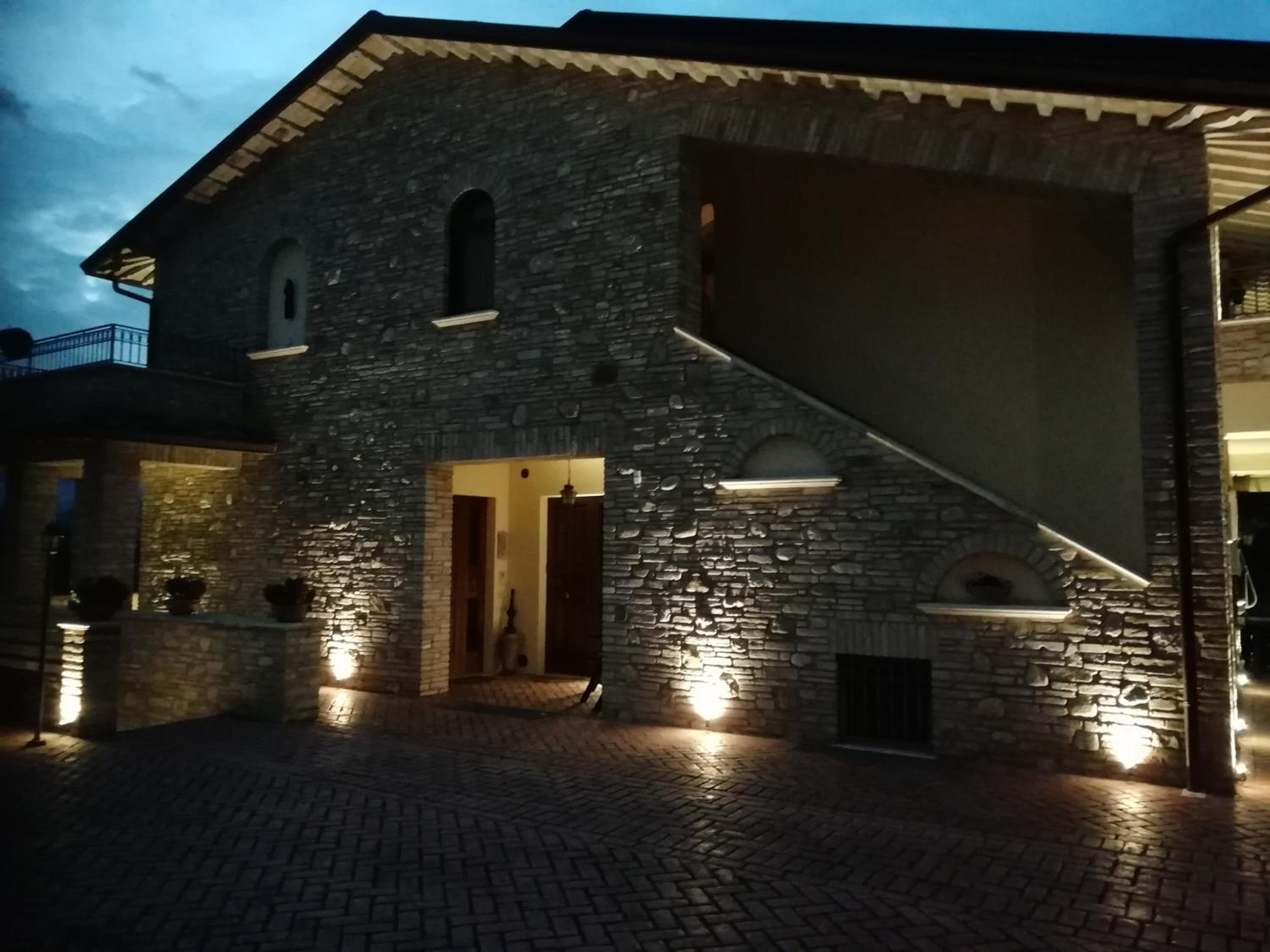 Photo 21