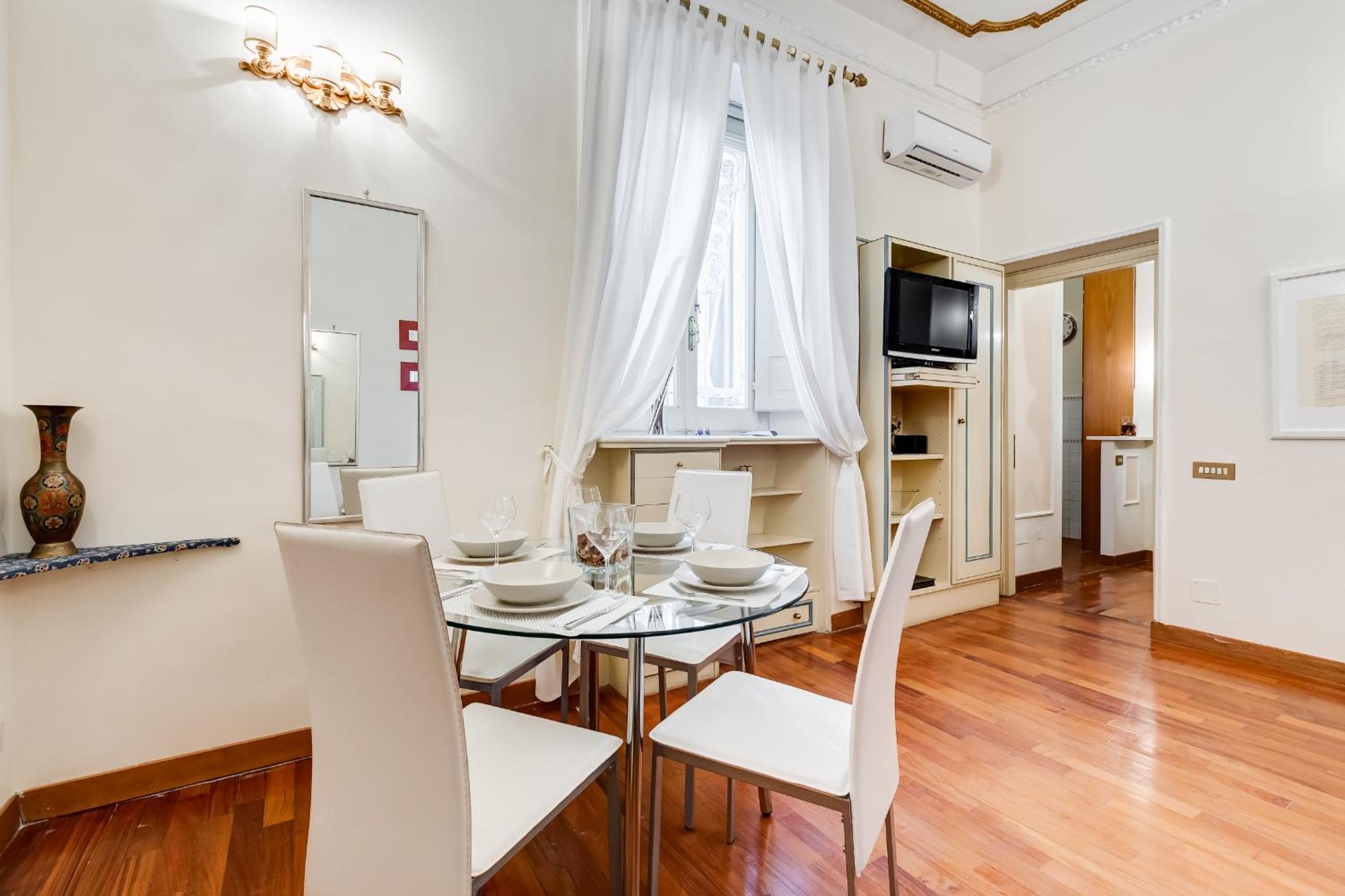 Elegant Apartment Rome