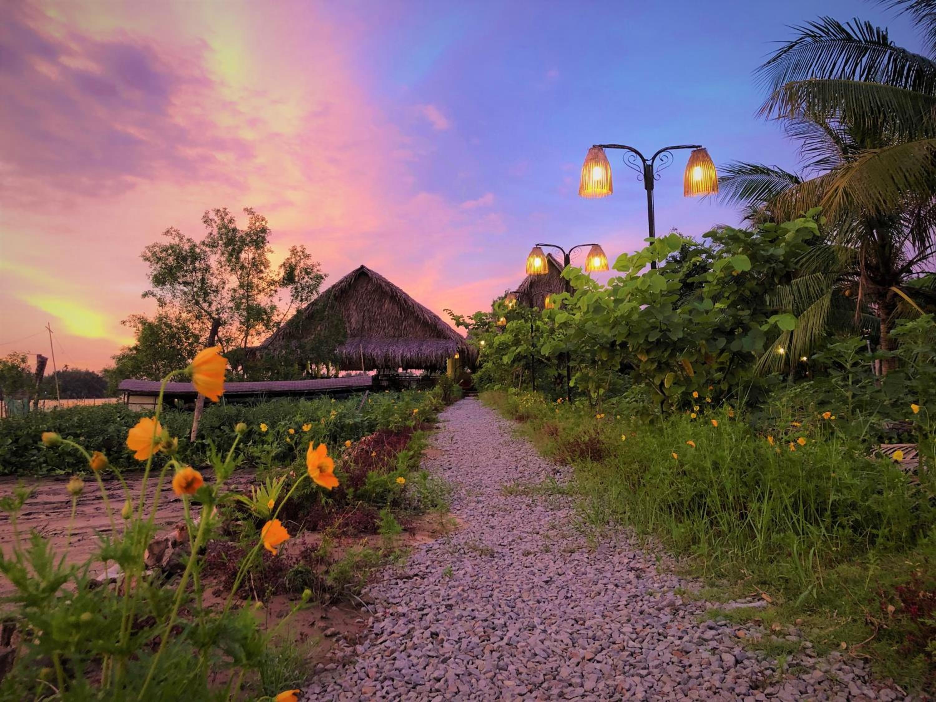 Mango Home Riverside Eco - Resort