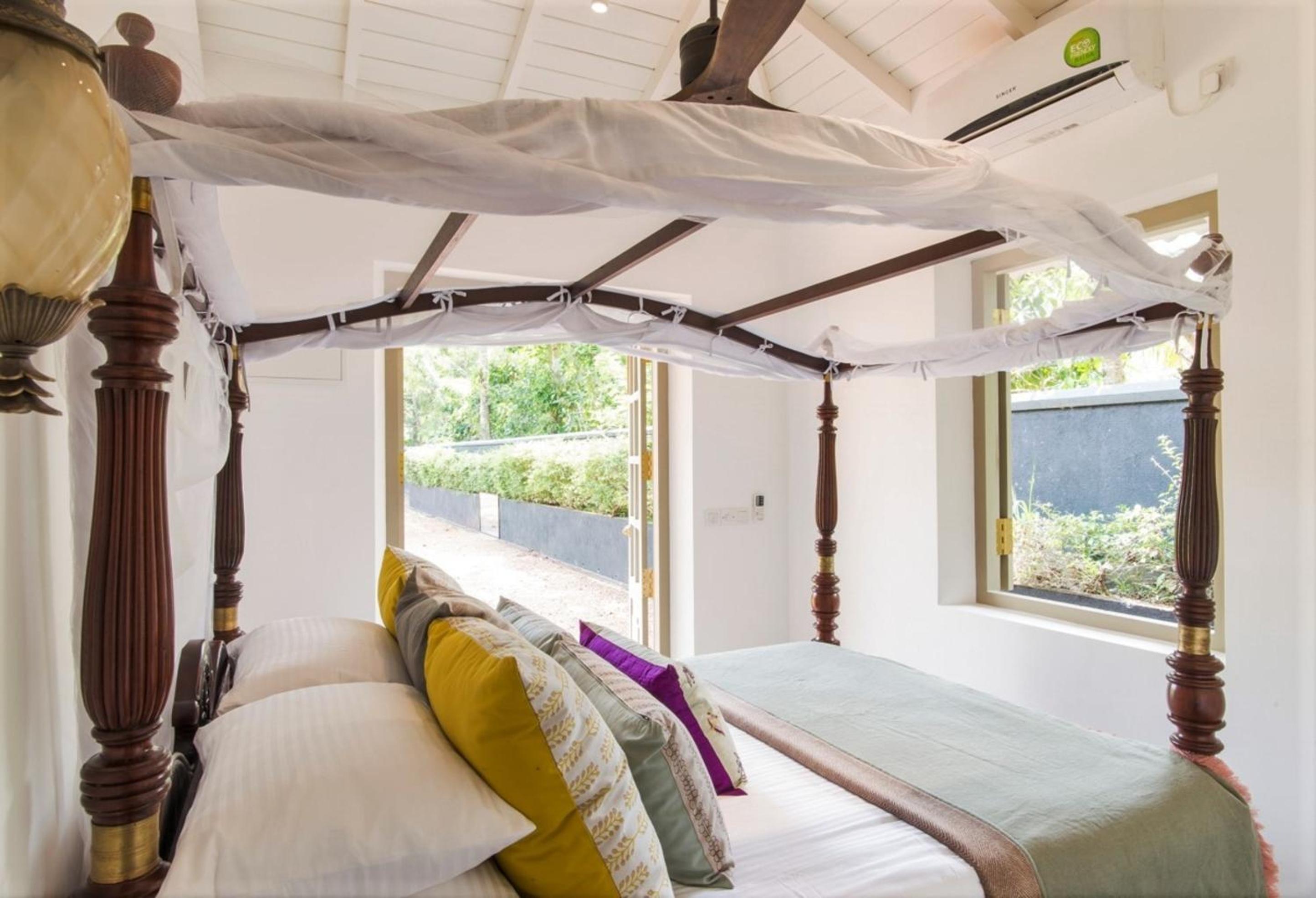 Monara House, Talpe view 5