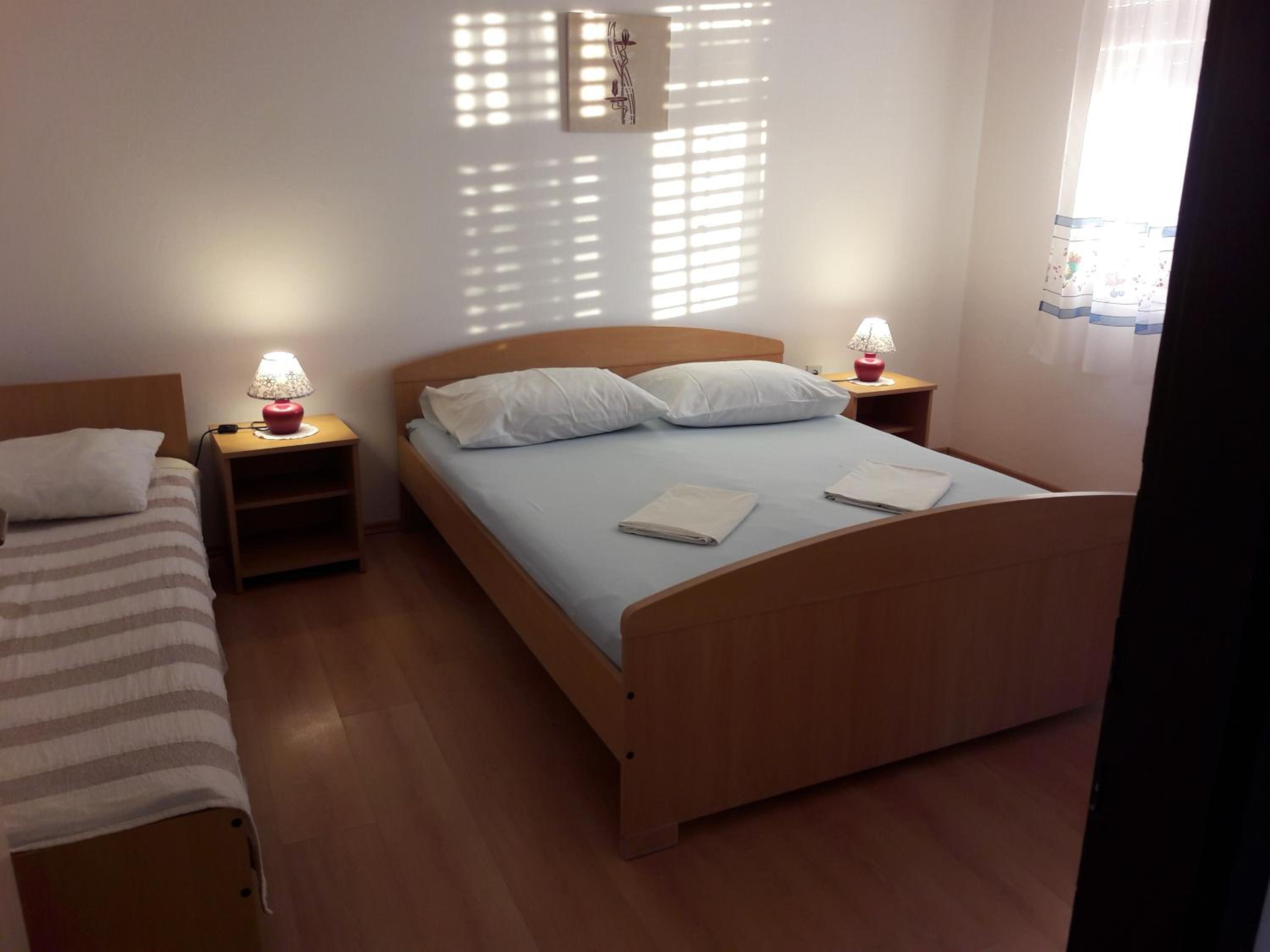 Apartmani Dokoza view 2
