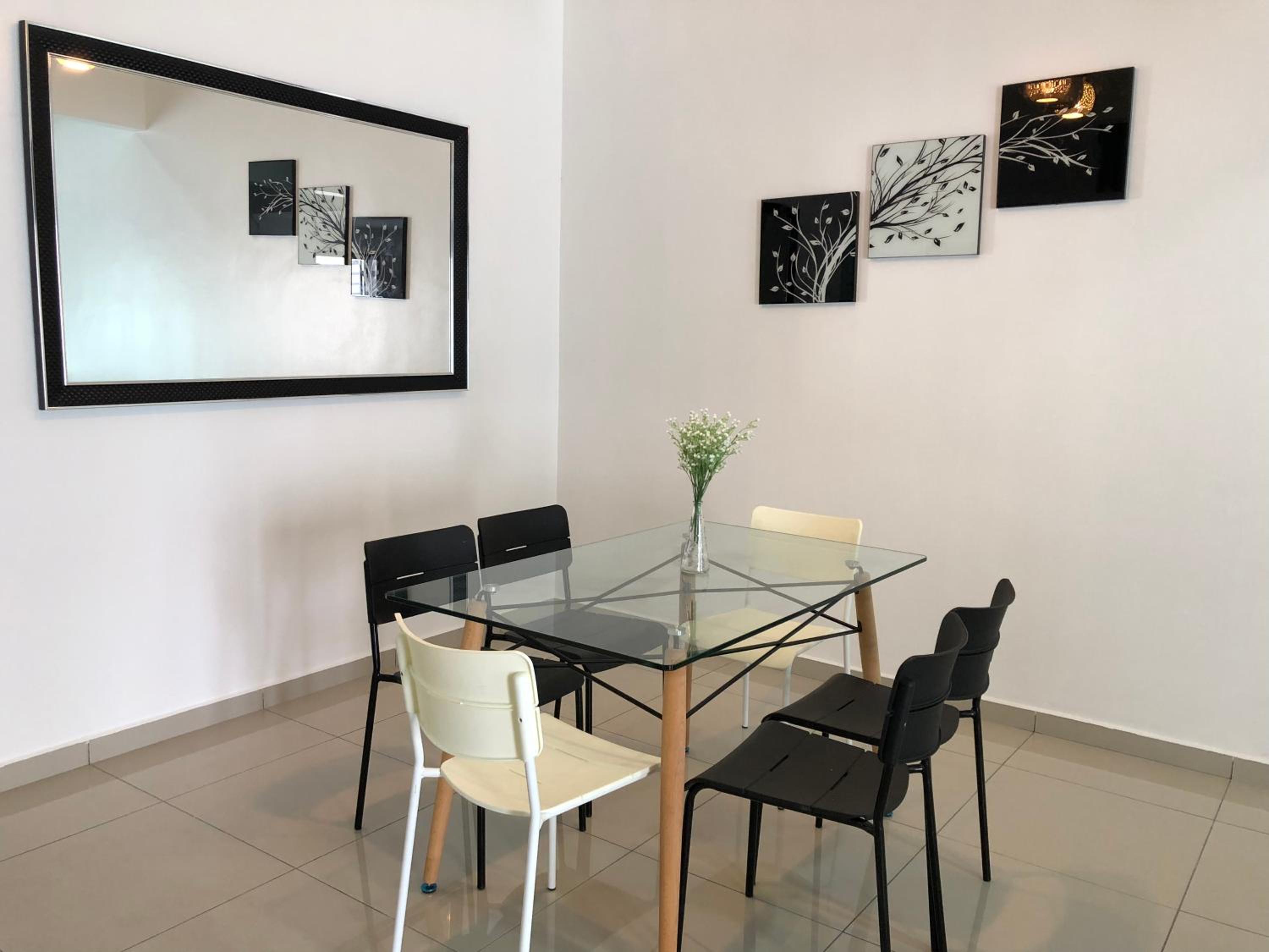 Family homestay -two floors with four bedrooms photo 6