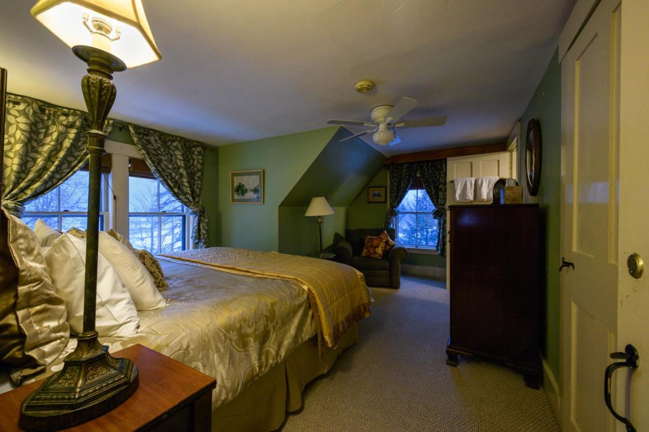 Follansbee Inn