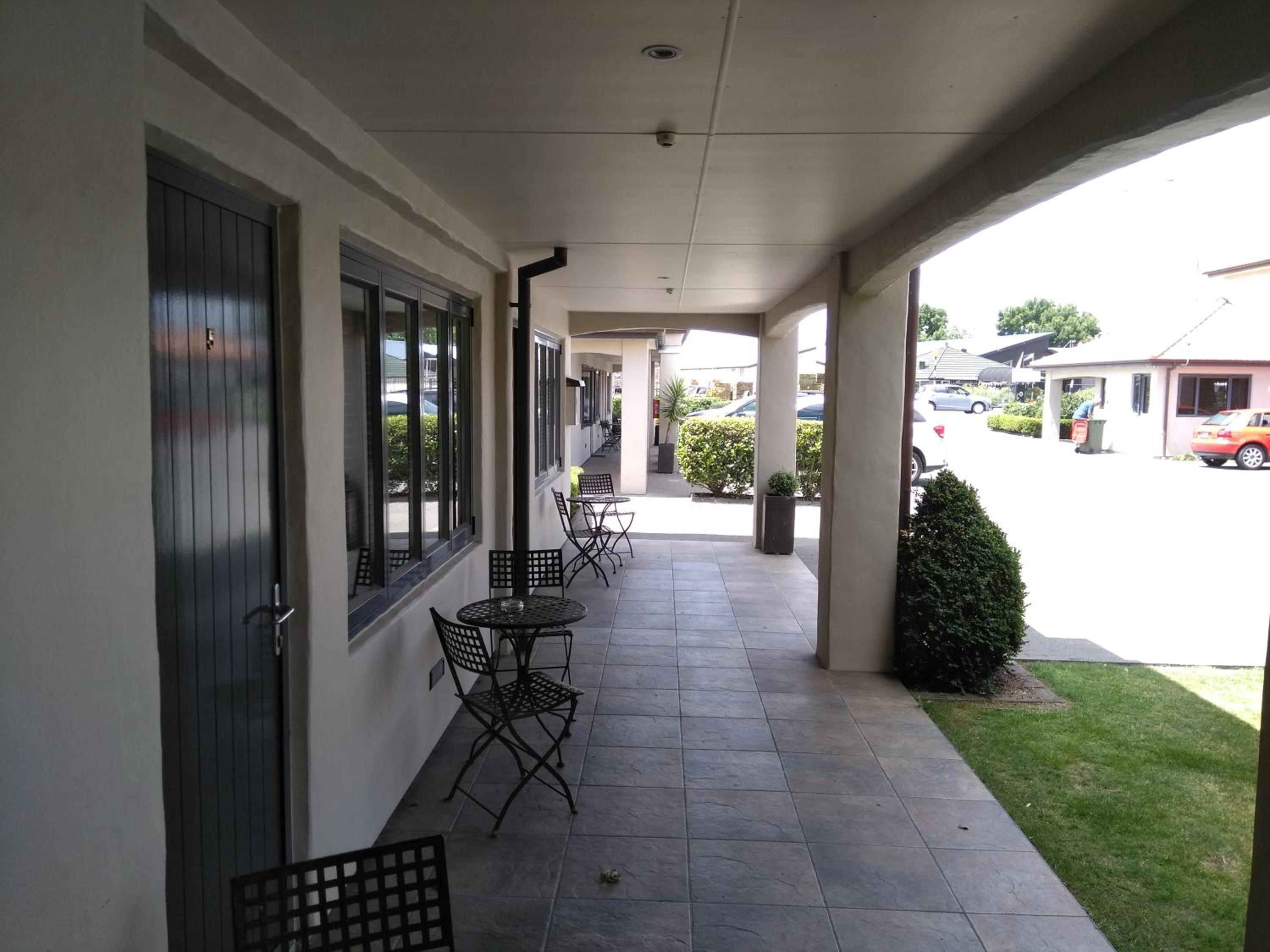 Harvest Lodge Motel
