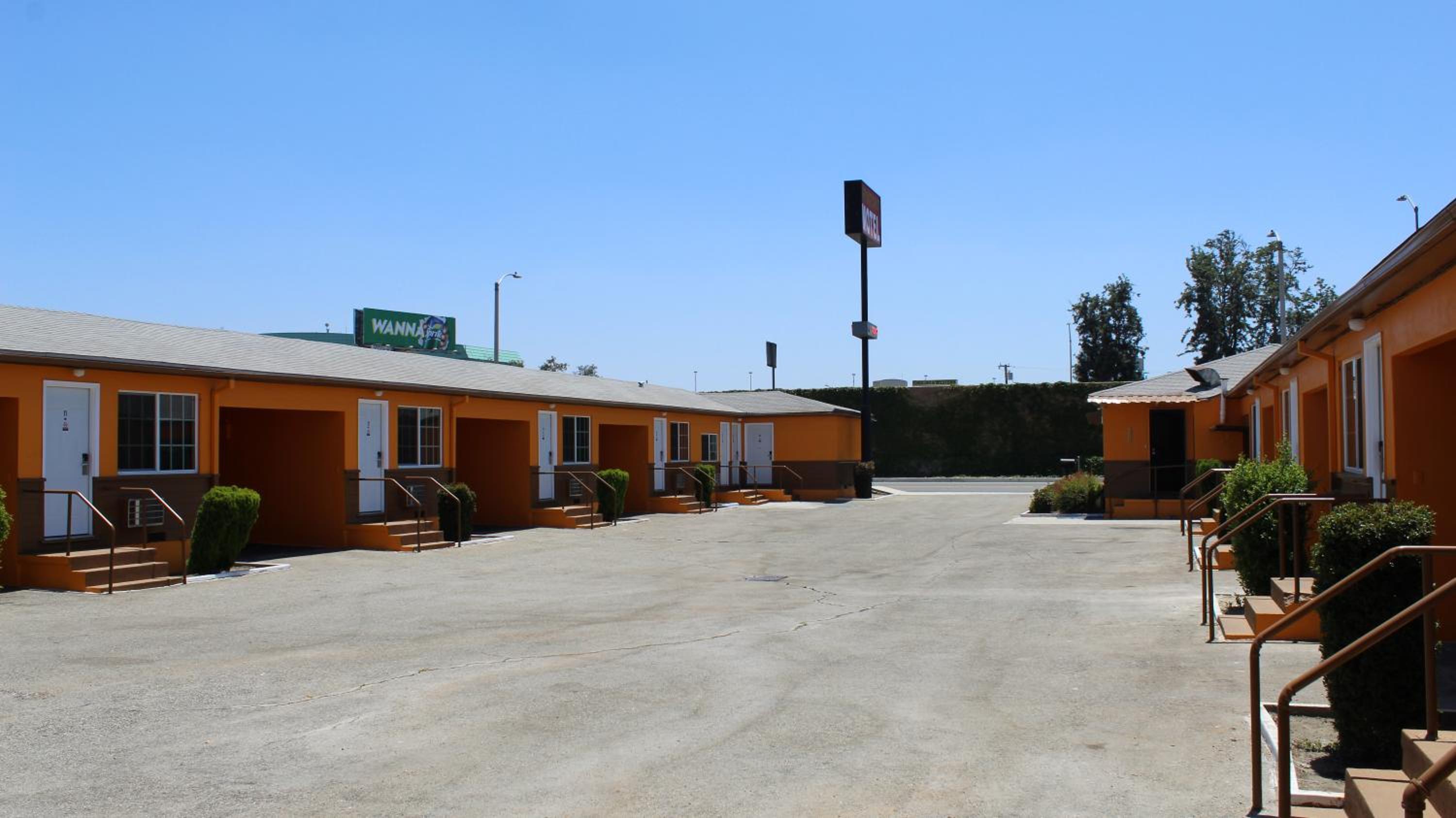 Aristocrat Motel - Property Image 6