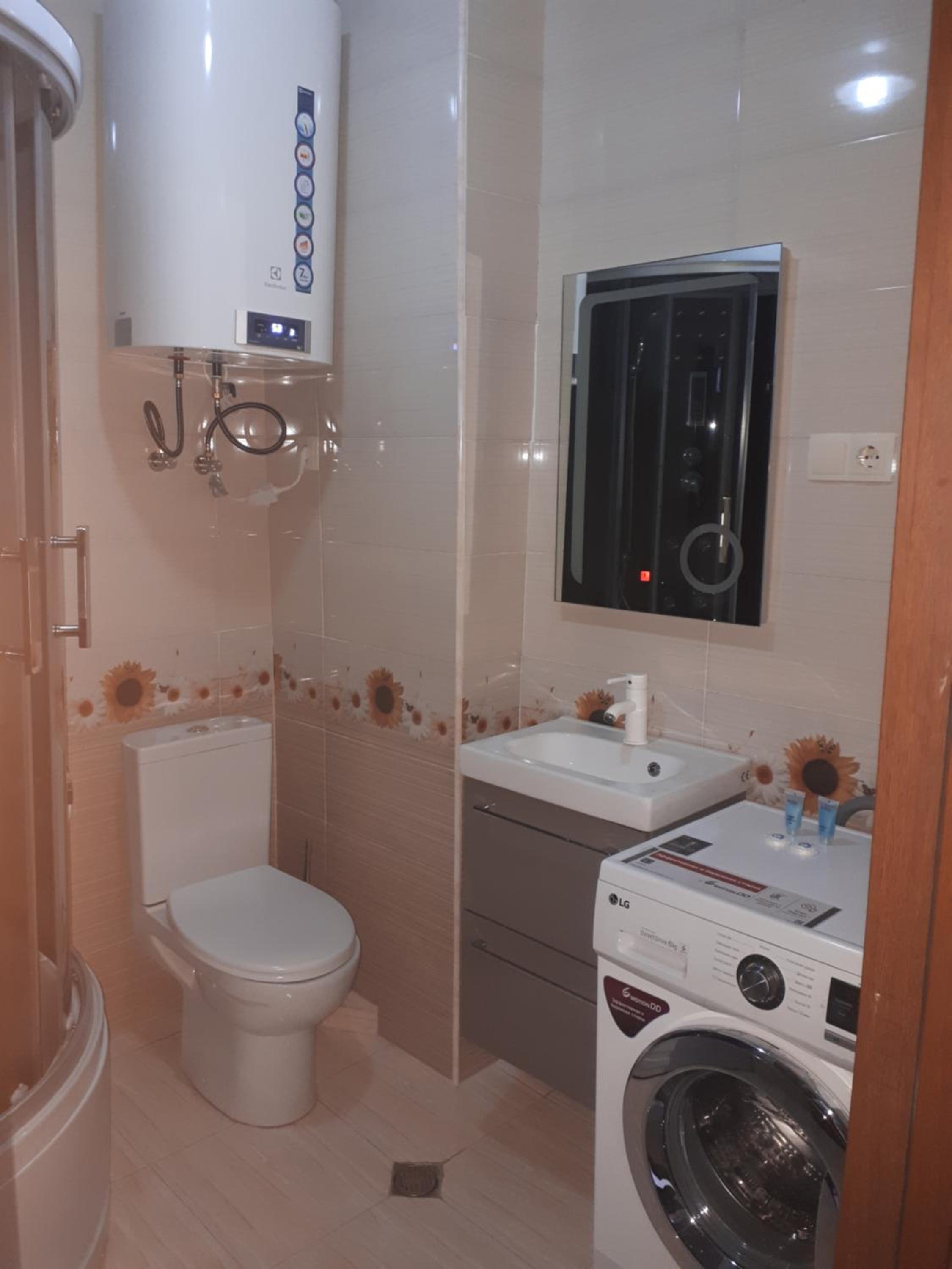 Photo 10