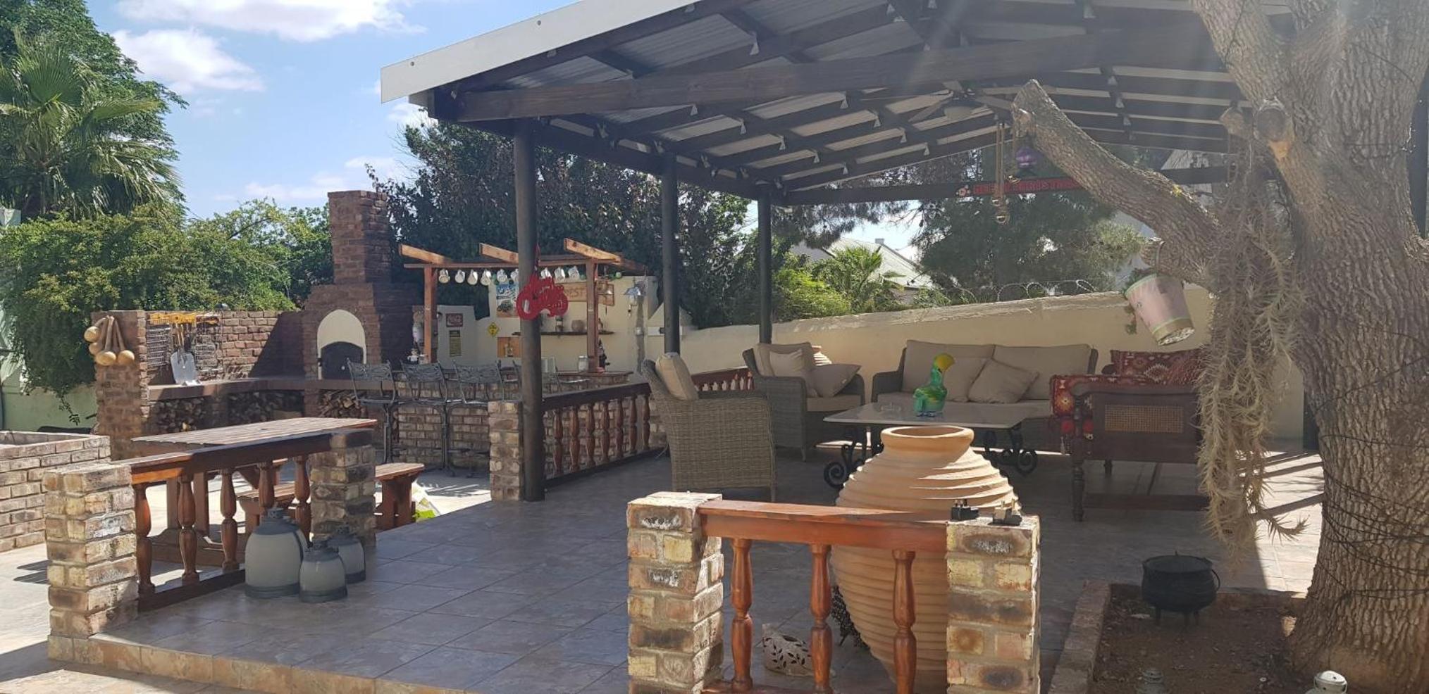 Uniondale Guest Lodge