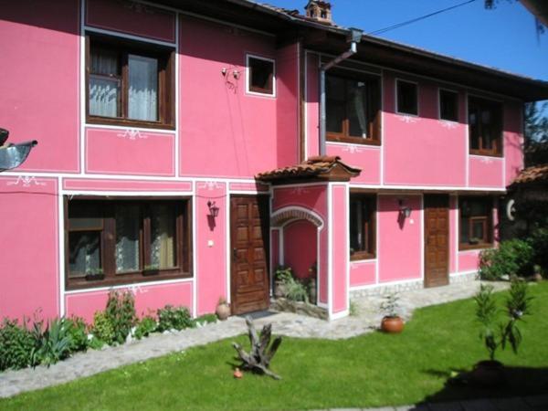 Nenchova Guest House