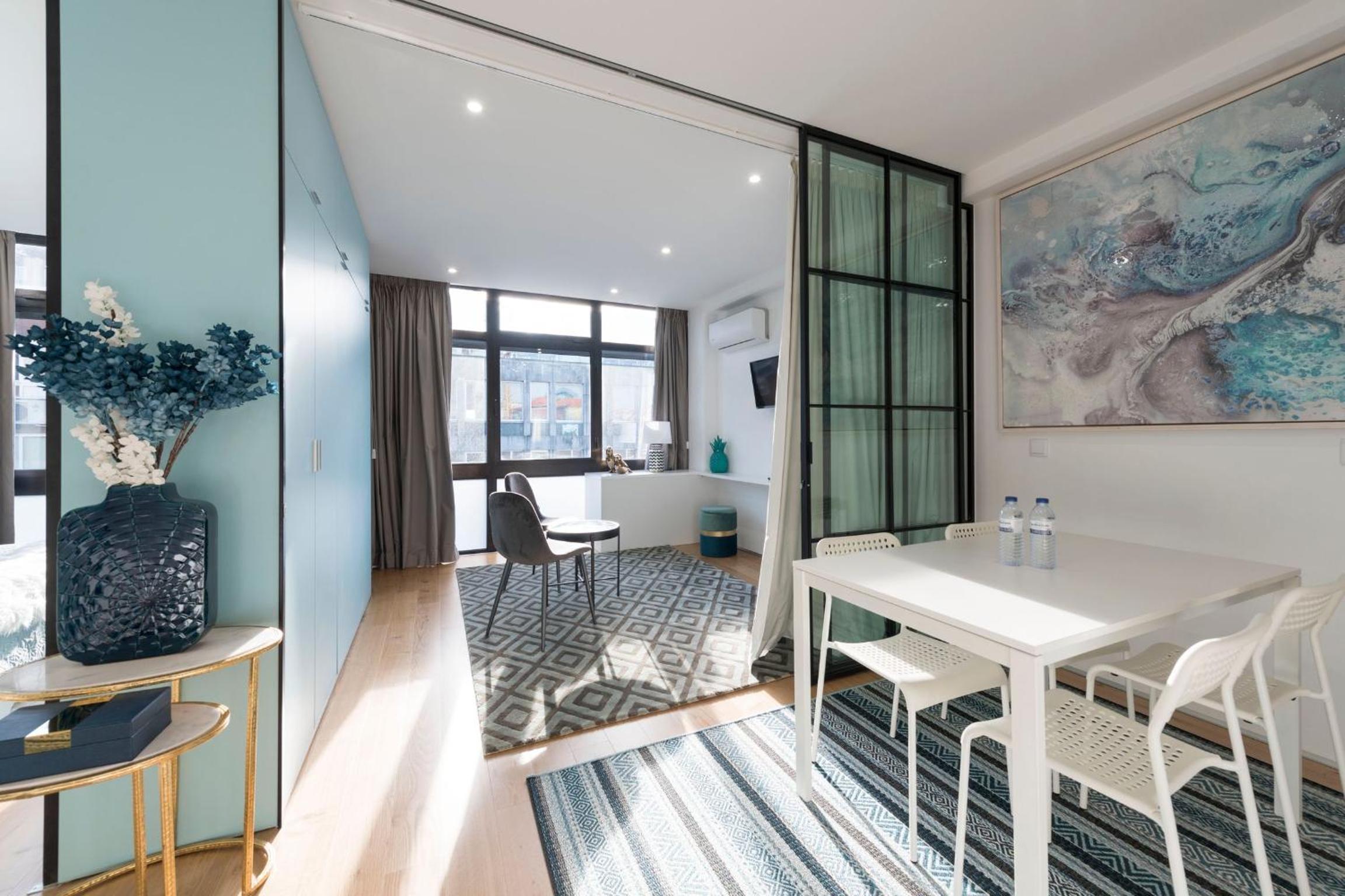 LovelyStay - Wohaza Apartment with free private parking view 2
