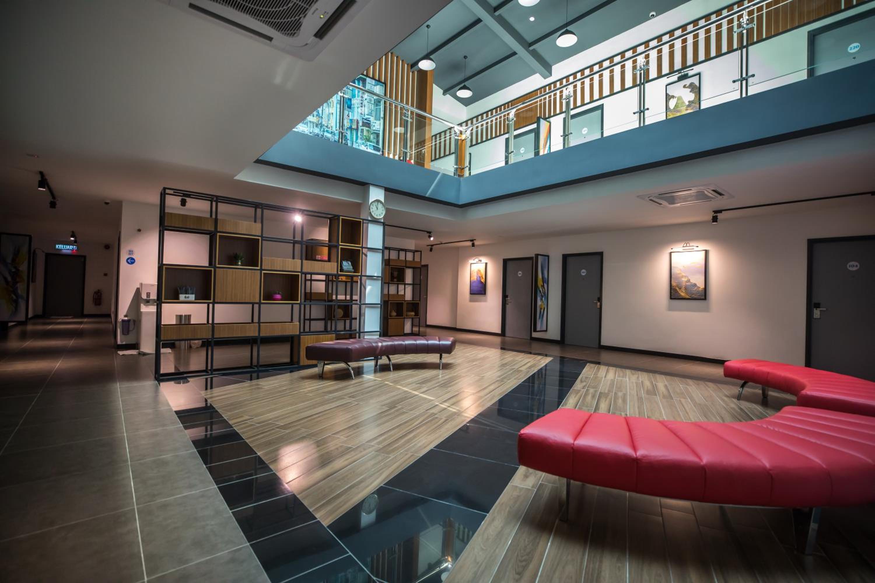 Hotel 3-Plus Hotel - Image 1