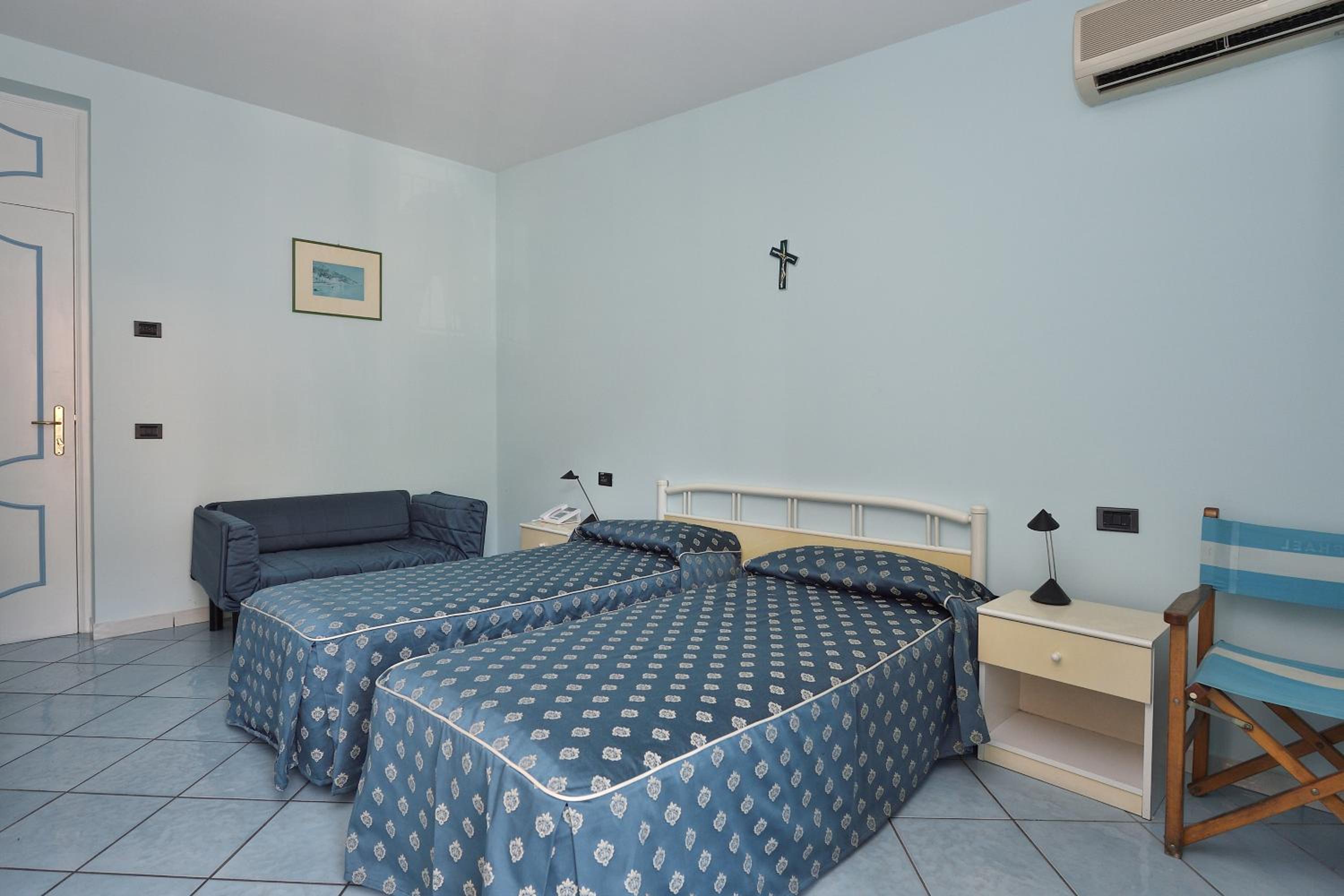Maison Raphael view 3