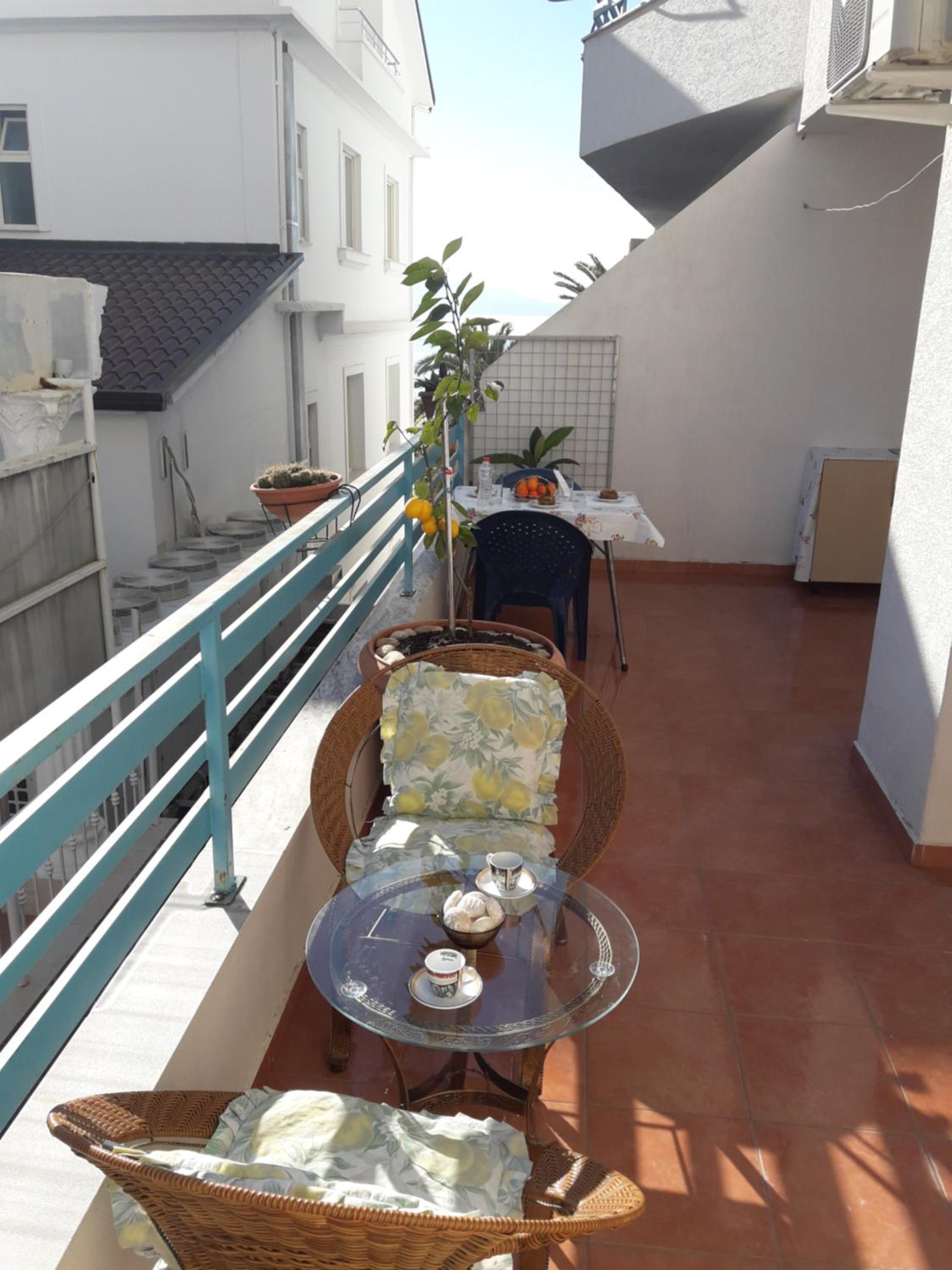Meni's family apartament