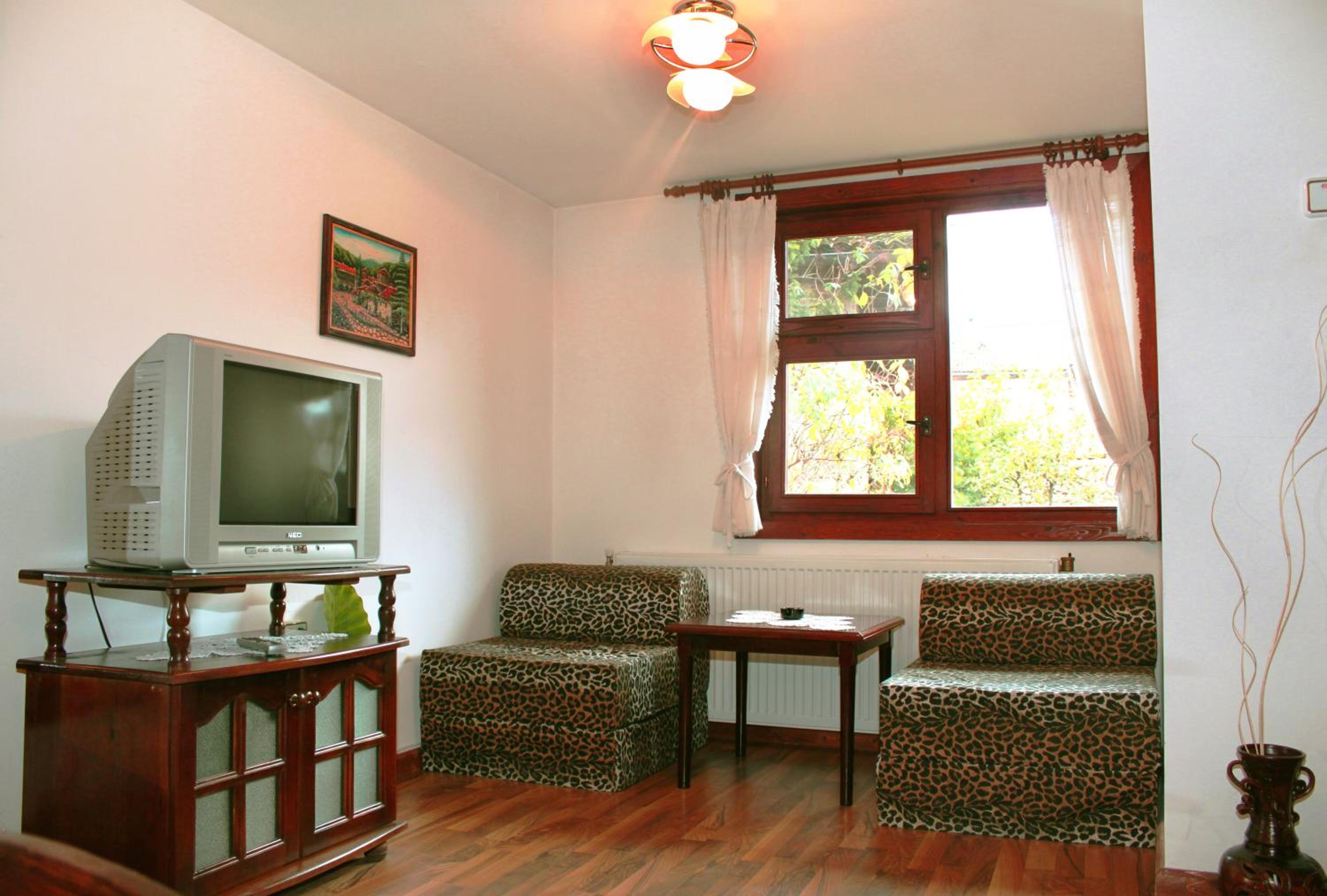 Nenchova Guest House