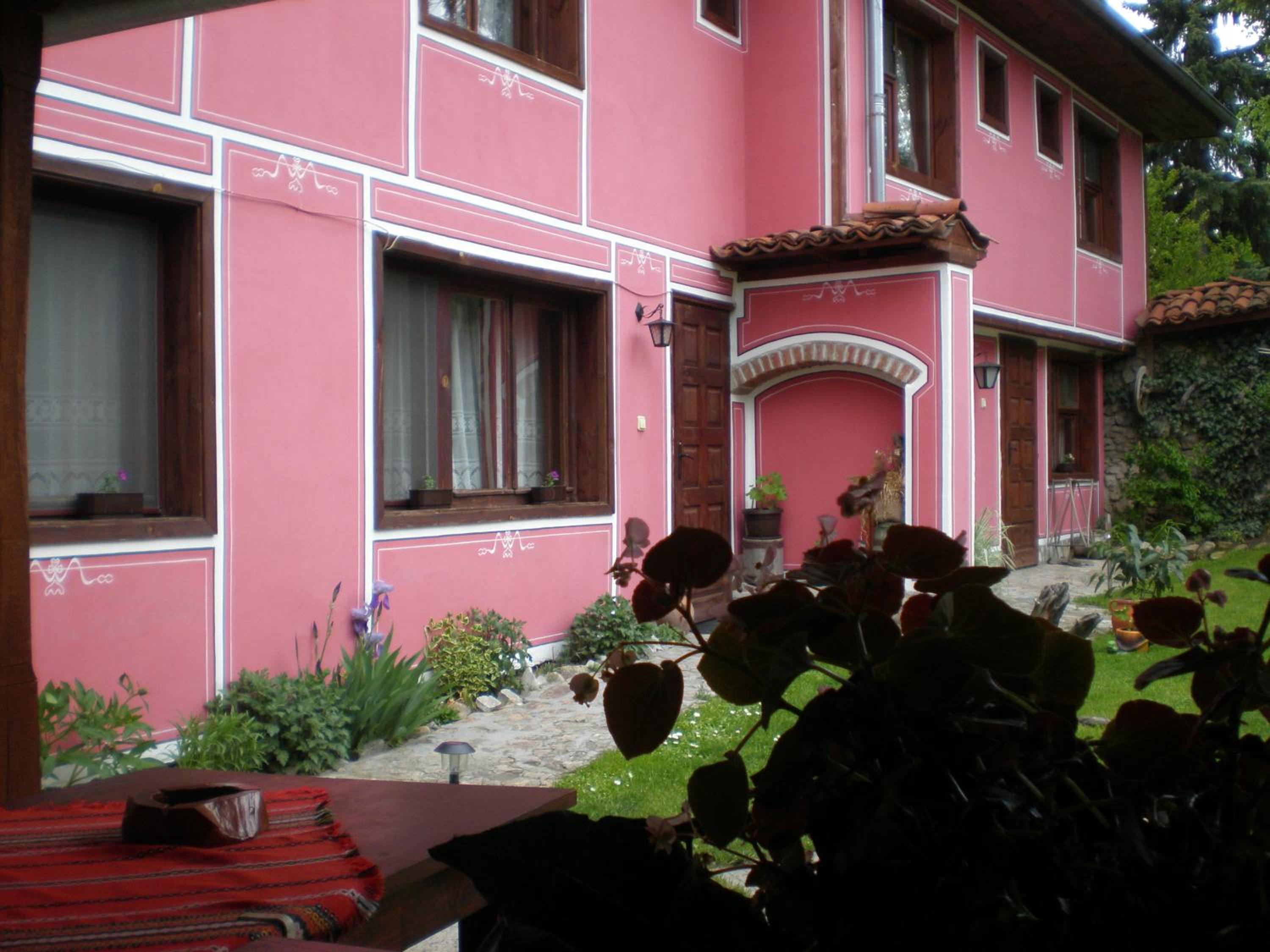 Nenchova Guest House