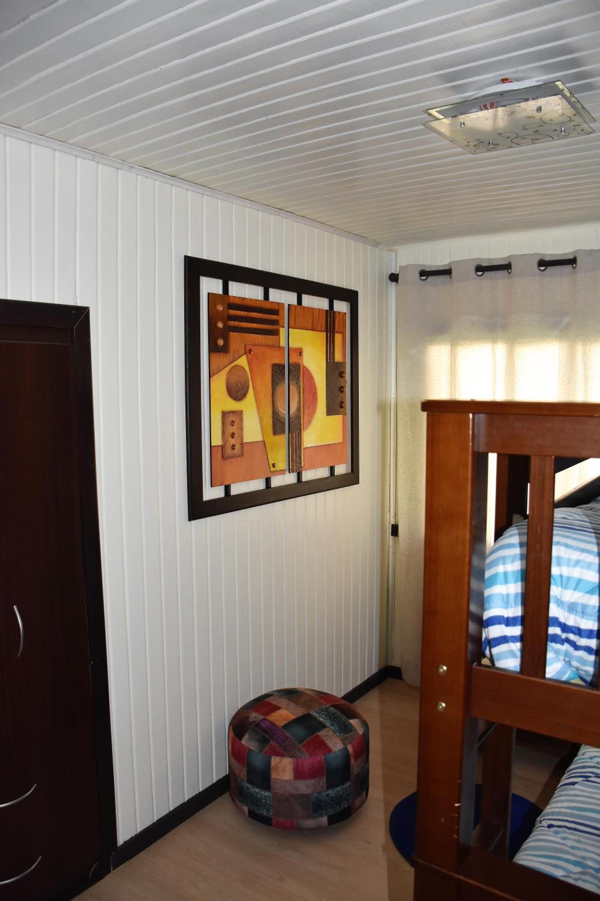 La Casita Amarilla