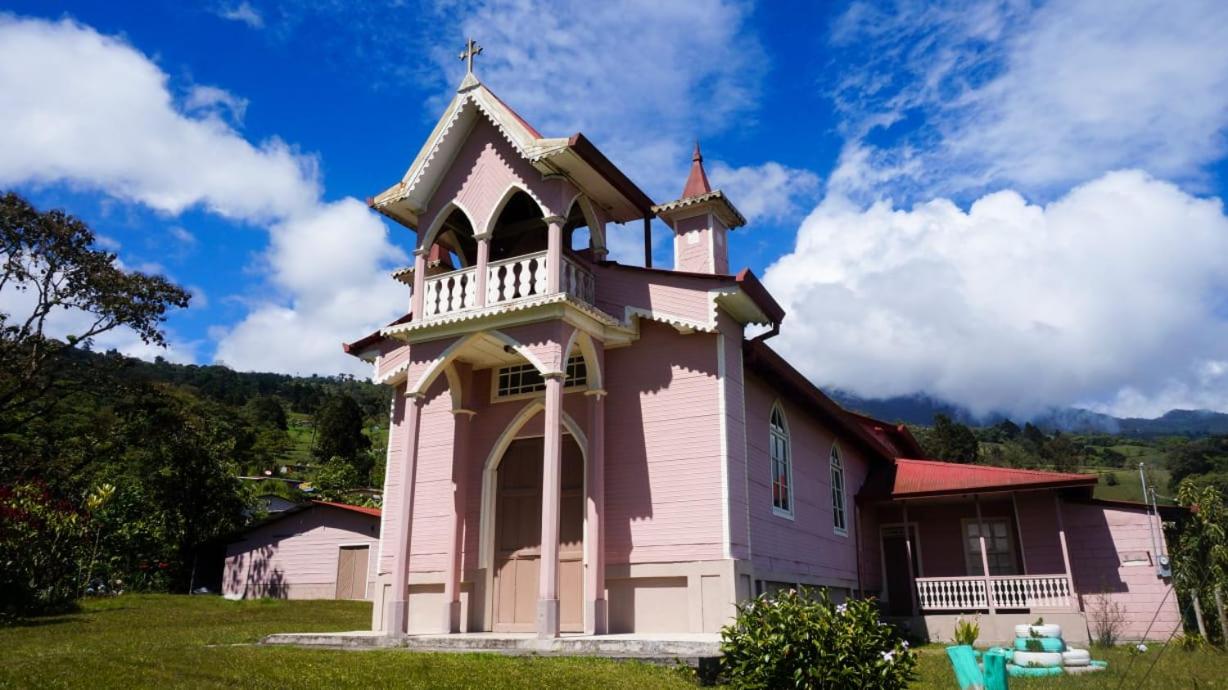 Hospedaje La Naciente